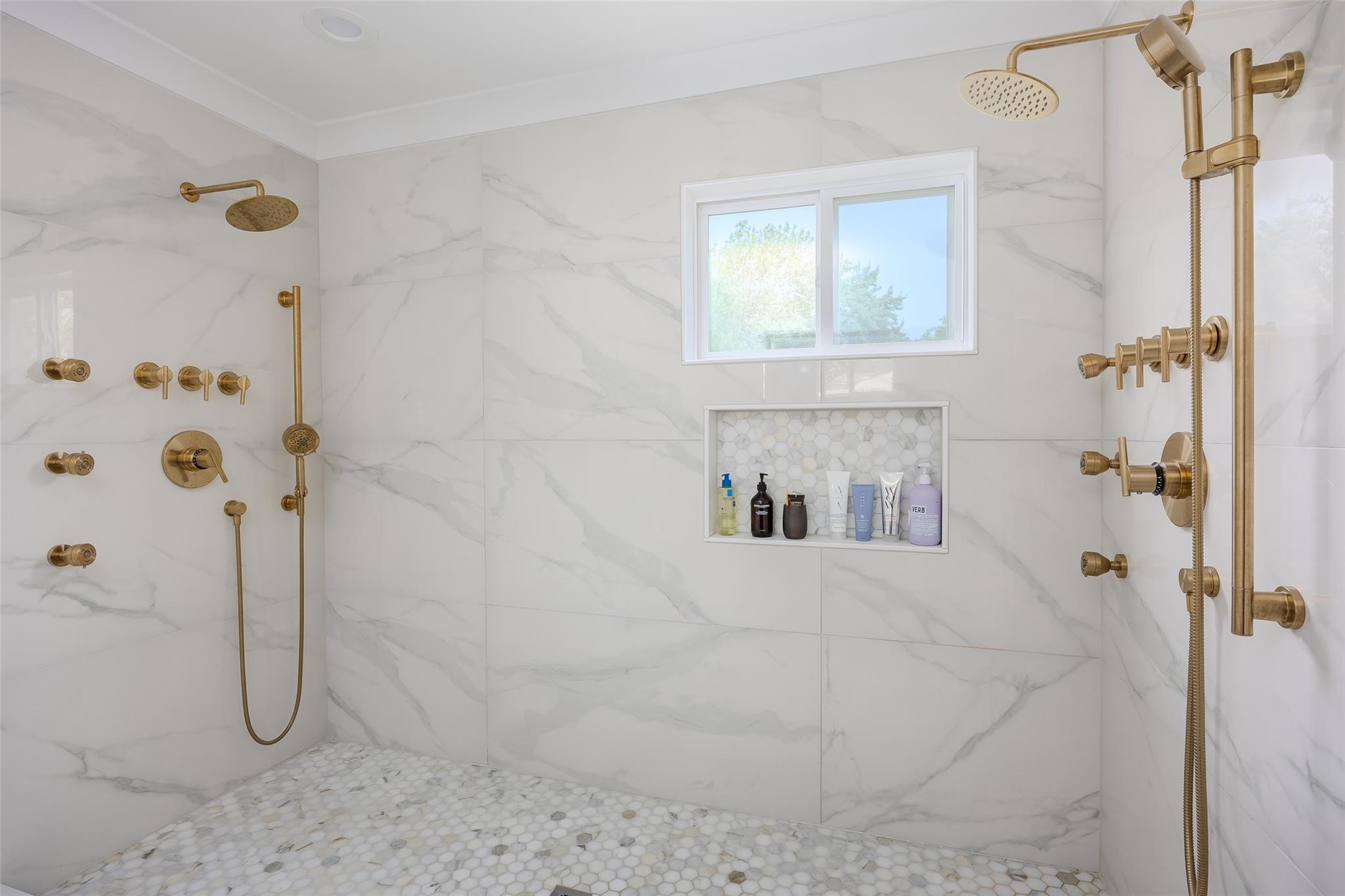 7 Long View Drive, Wading River, NY 11792