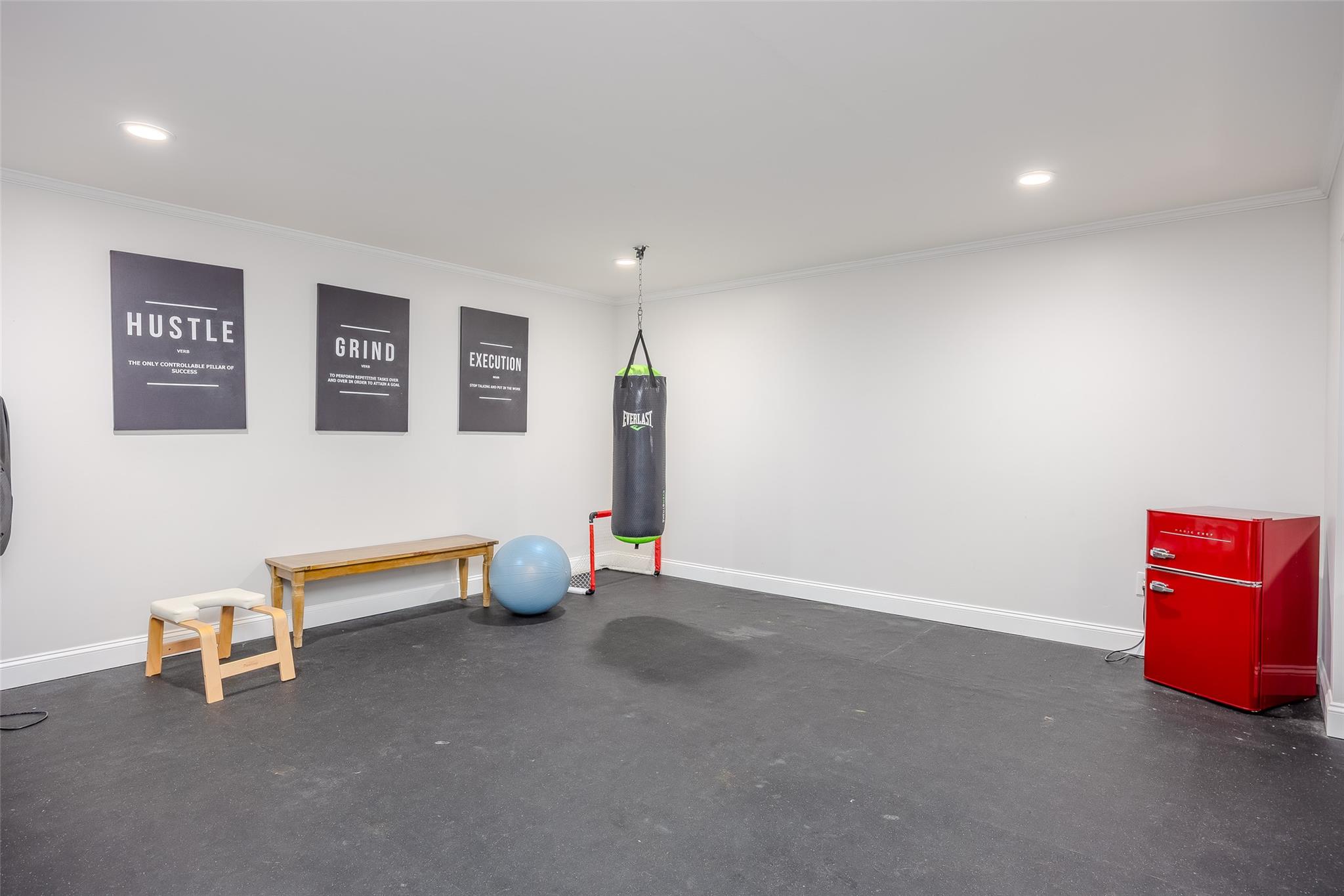 7 Long View Drive, Wading River, NY 11792