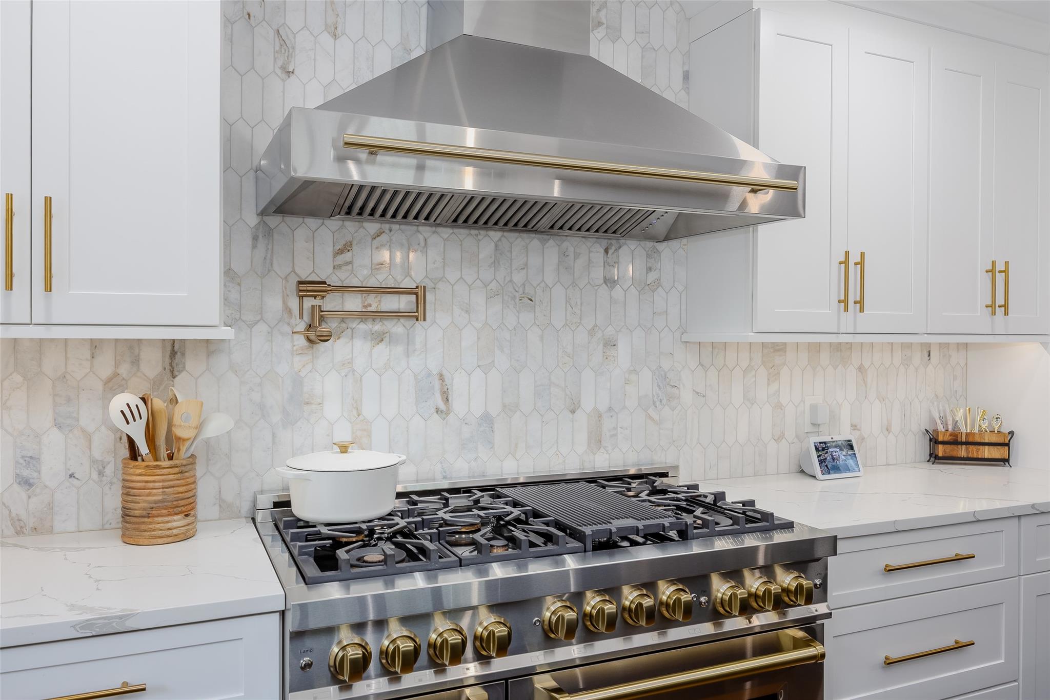 7 Long View Drive, Wading River, NY 11792