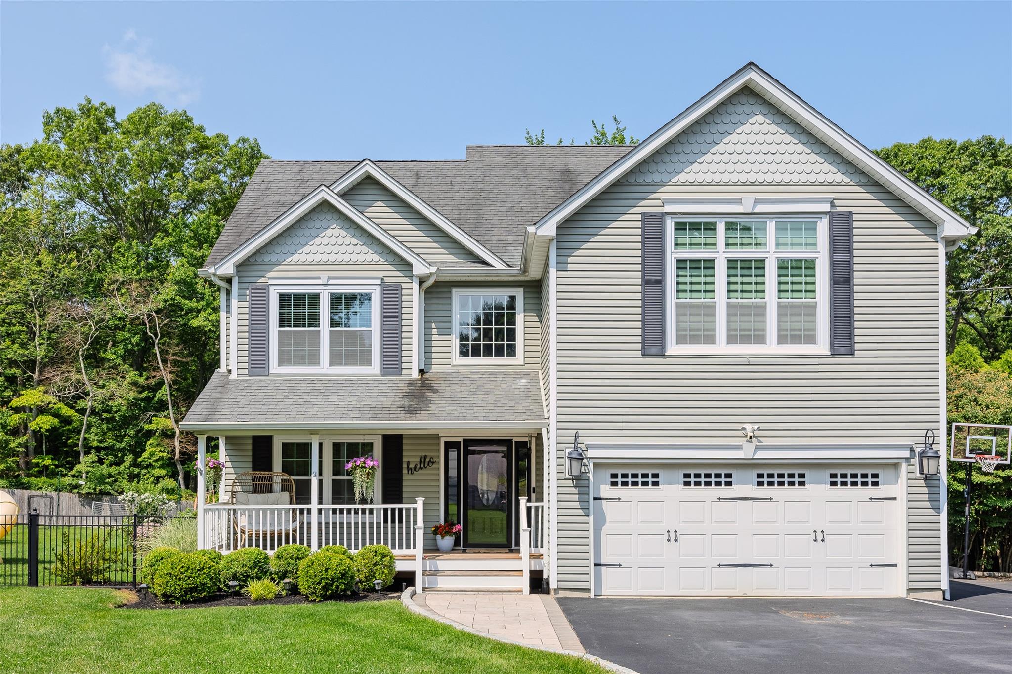 7 Long View Drive, Wading River, NY 11792