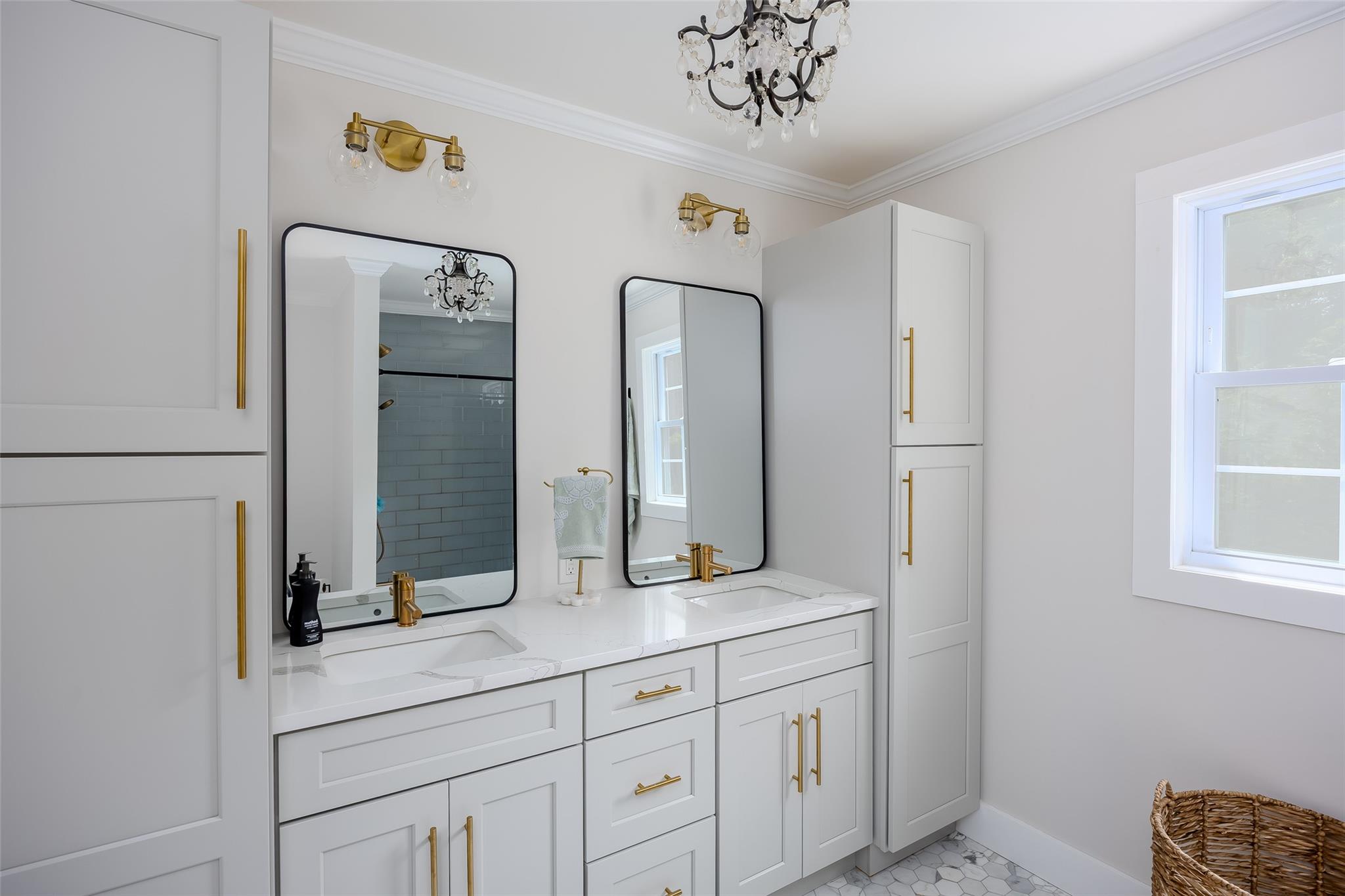 7 Long View Drive, Wading River, NY 11792