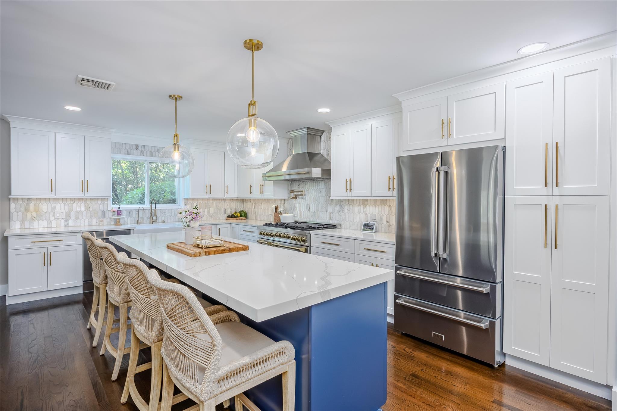 7 Long View Drive, Wading River, NY 11792