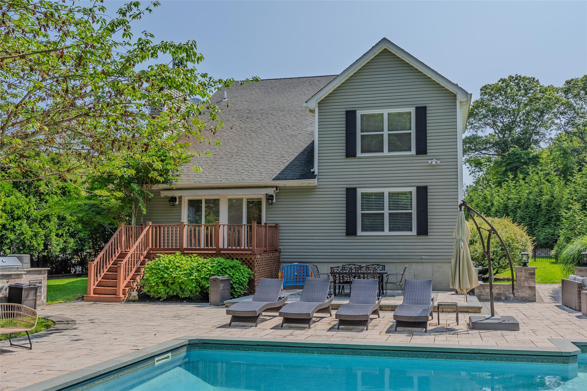 7 Long View Drive, Wading River, NY 11792