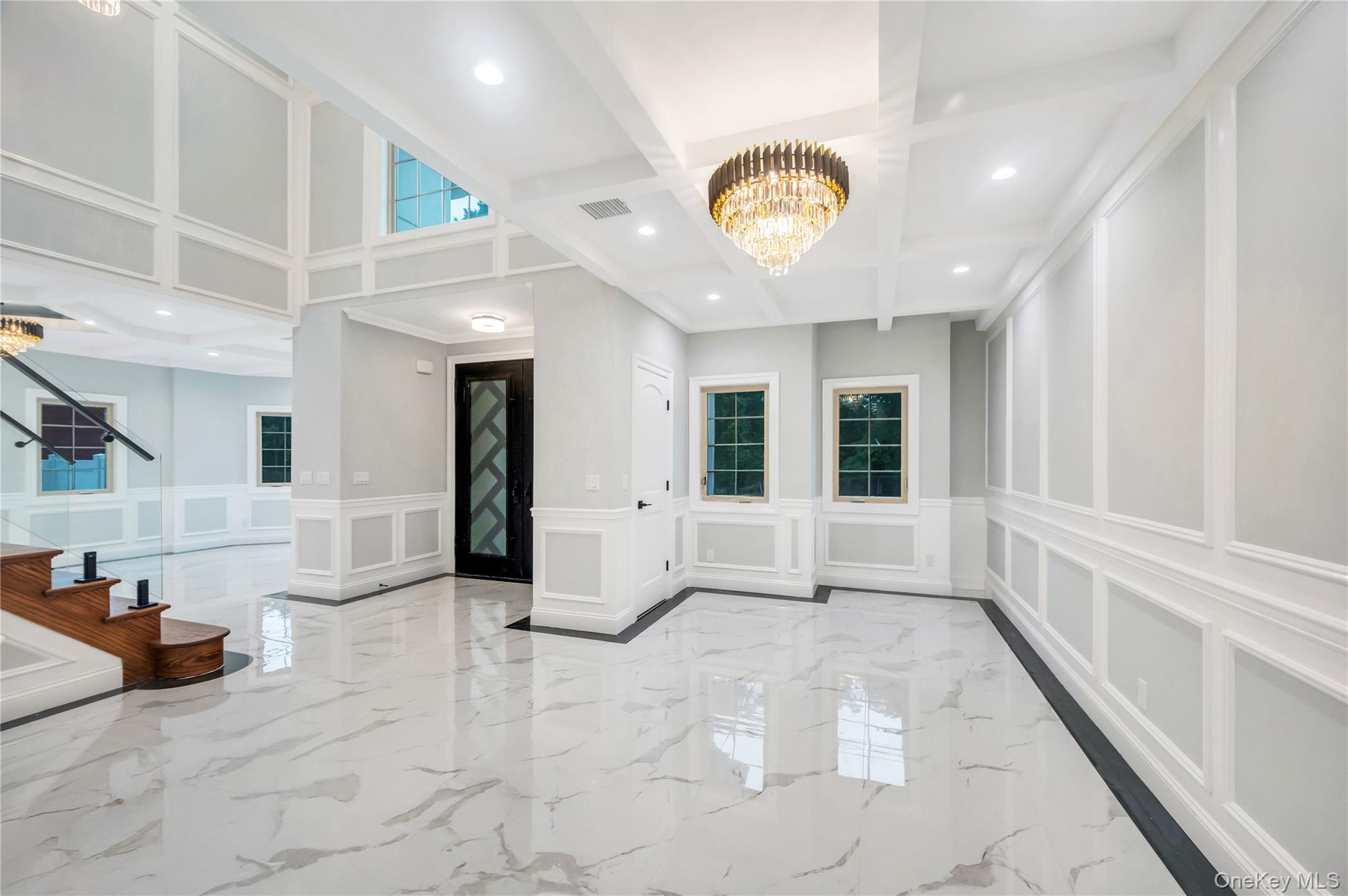 16 Violet Avenue, Hicksville, NY 11801