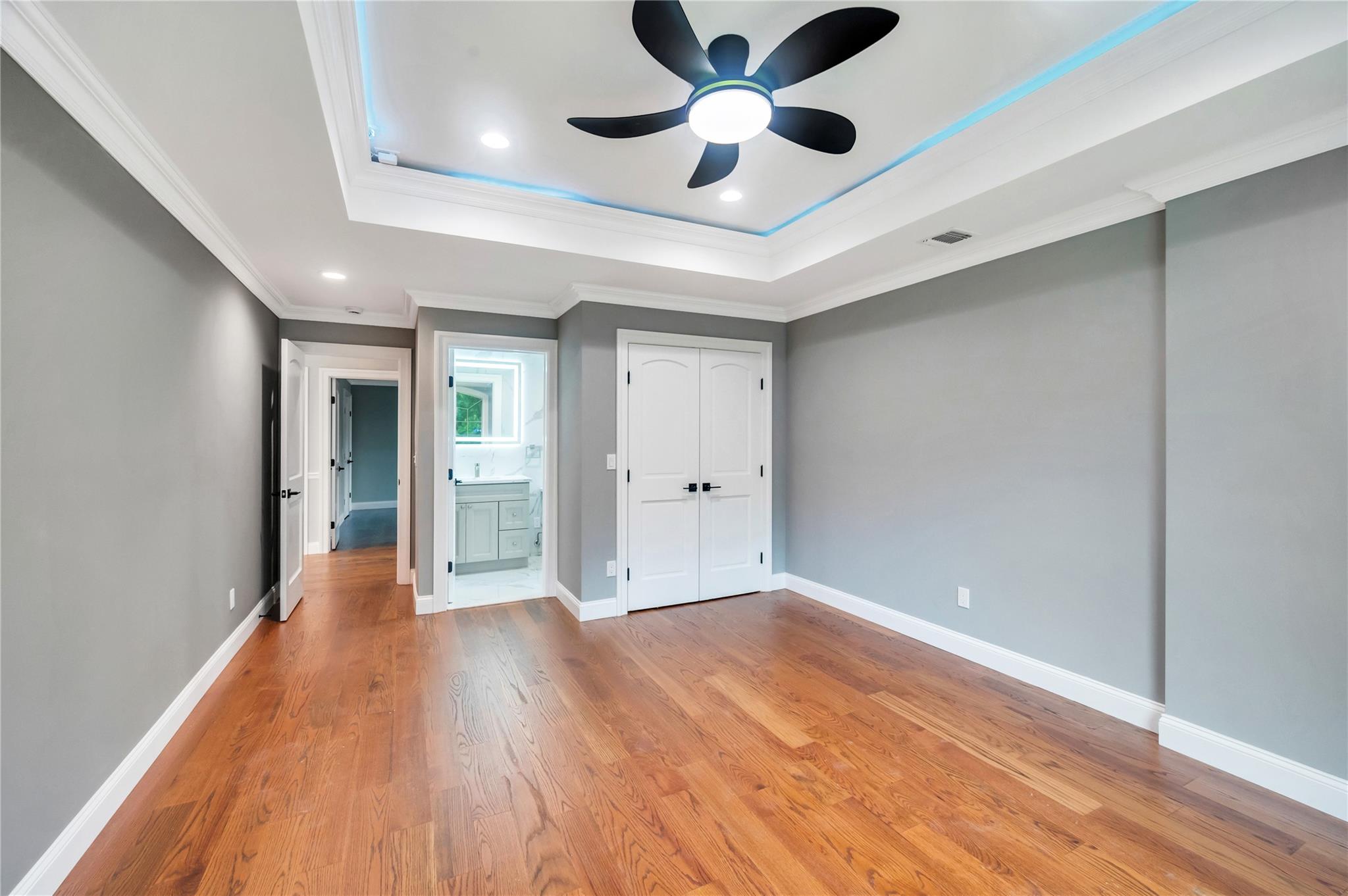 16 Violet Avenue, Hicksville, NY 11801