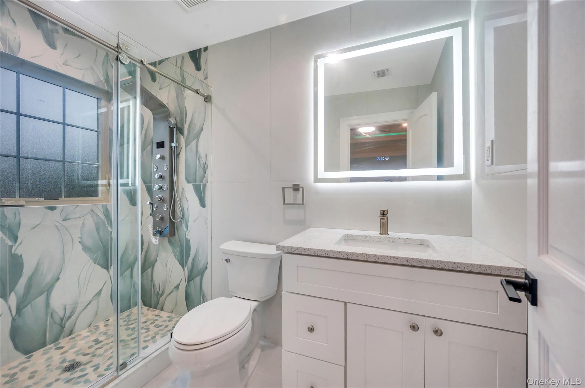 16 Violet Avenue, Hicksville, NY 11801