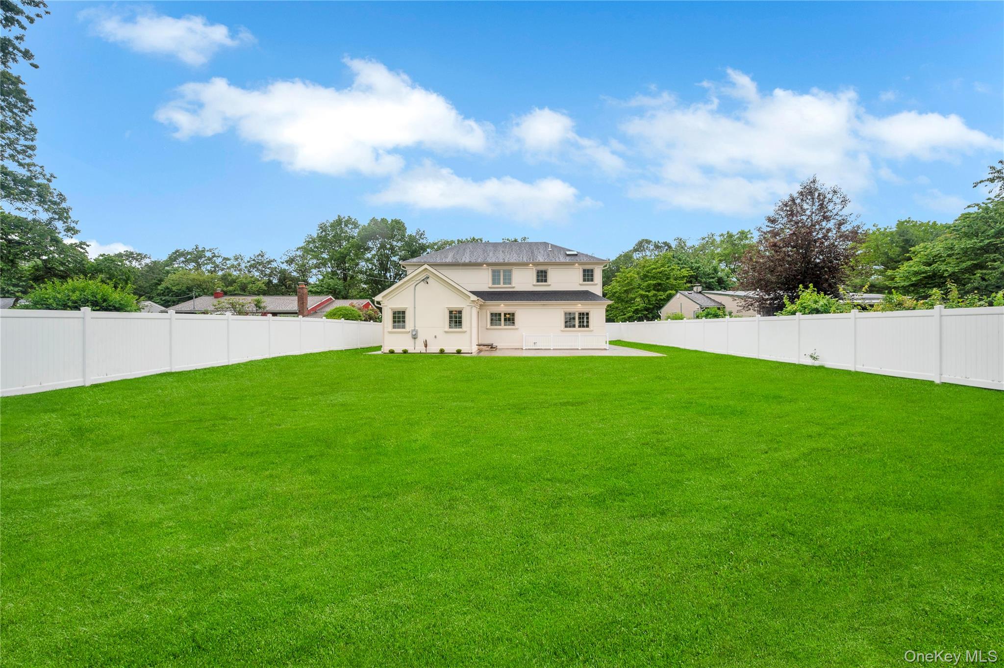 16 Violet Avenue, Hicksville, NY 11801