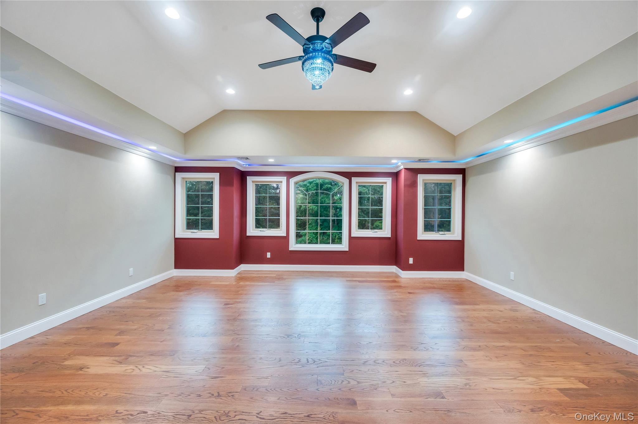 16 Violet Avenue, Hicksville, NY 11801