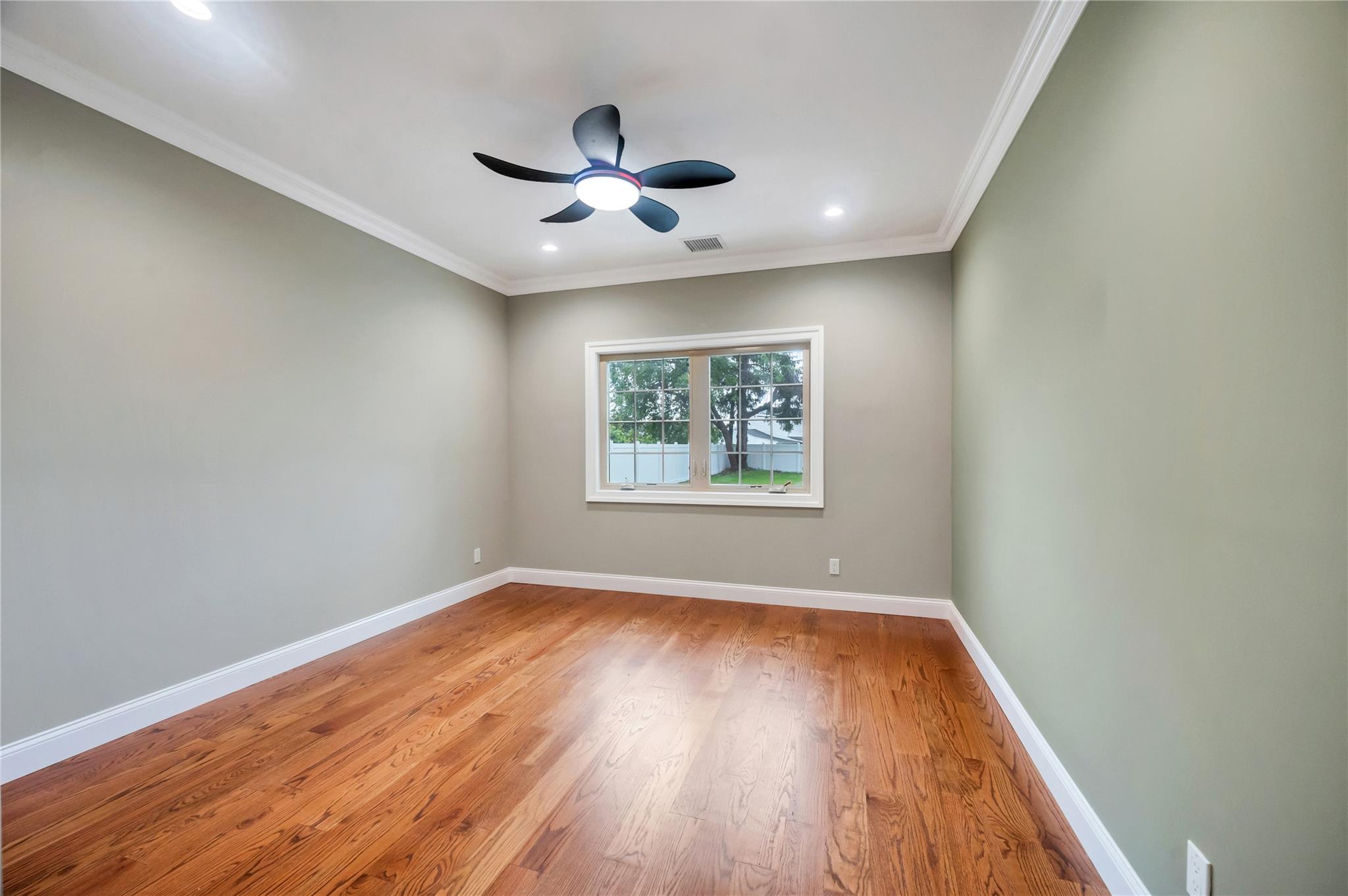 16 Violet Avenue, Hicksville, NY 11801