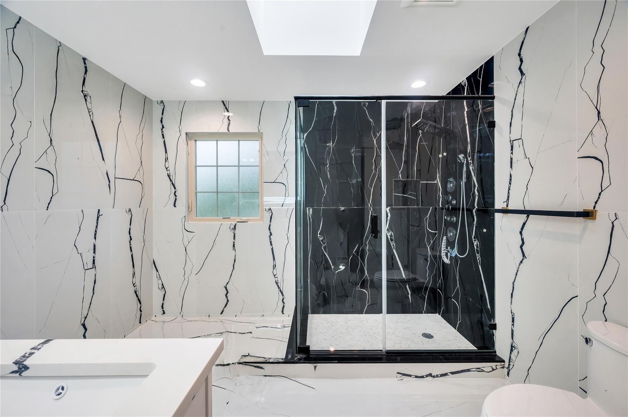 16 Violet Avenue, Hicksville, NY 11801