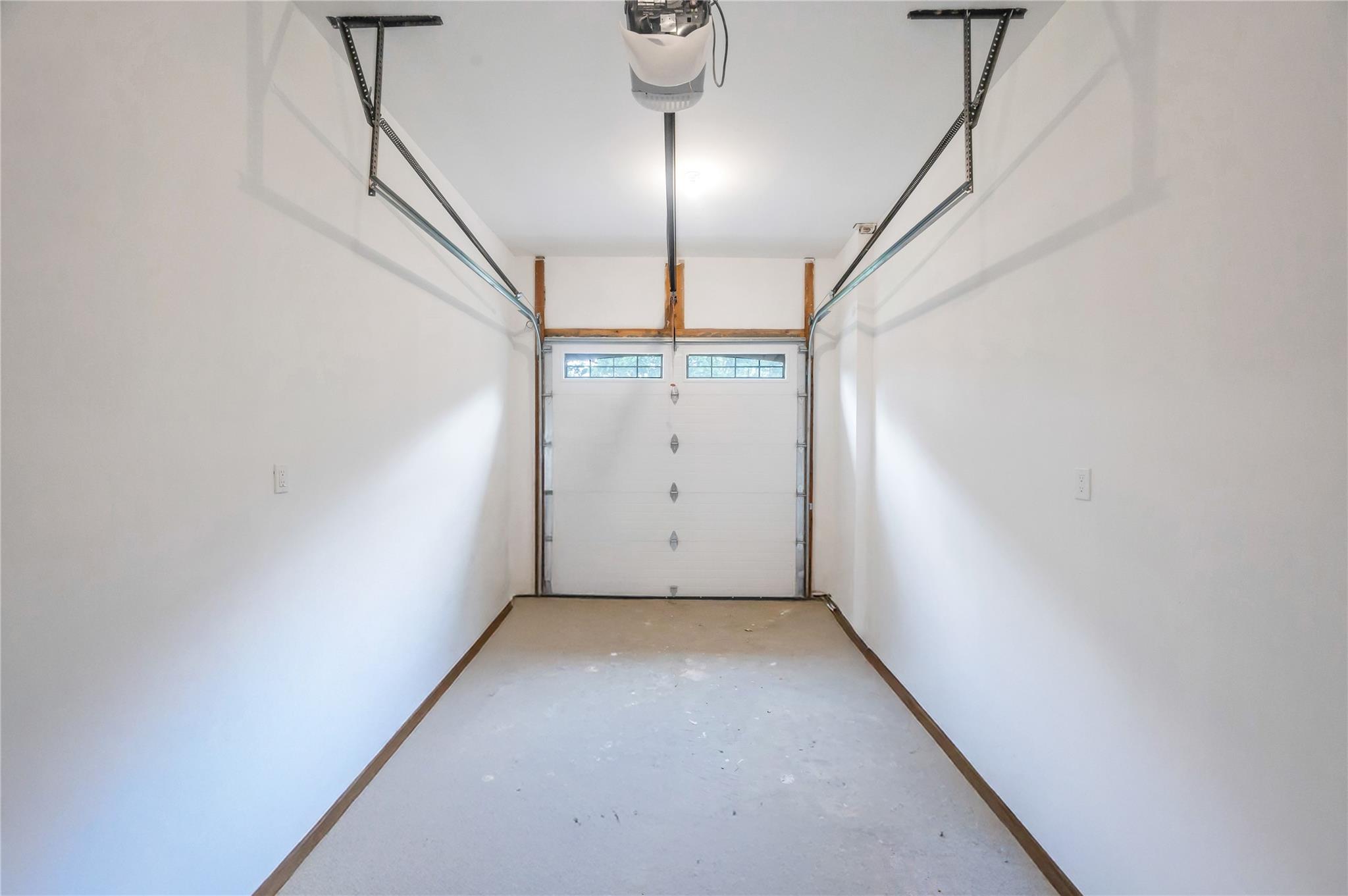 16 Violet Avenue, Hicksville, NY 11801