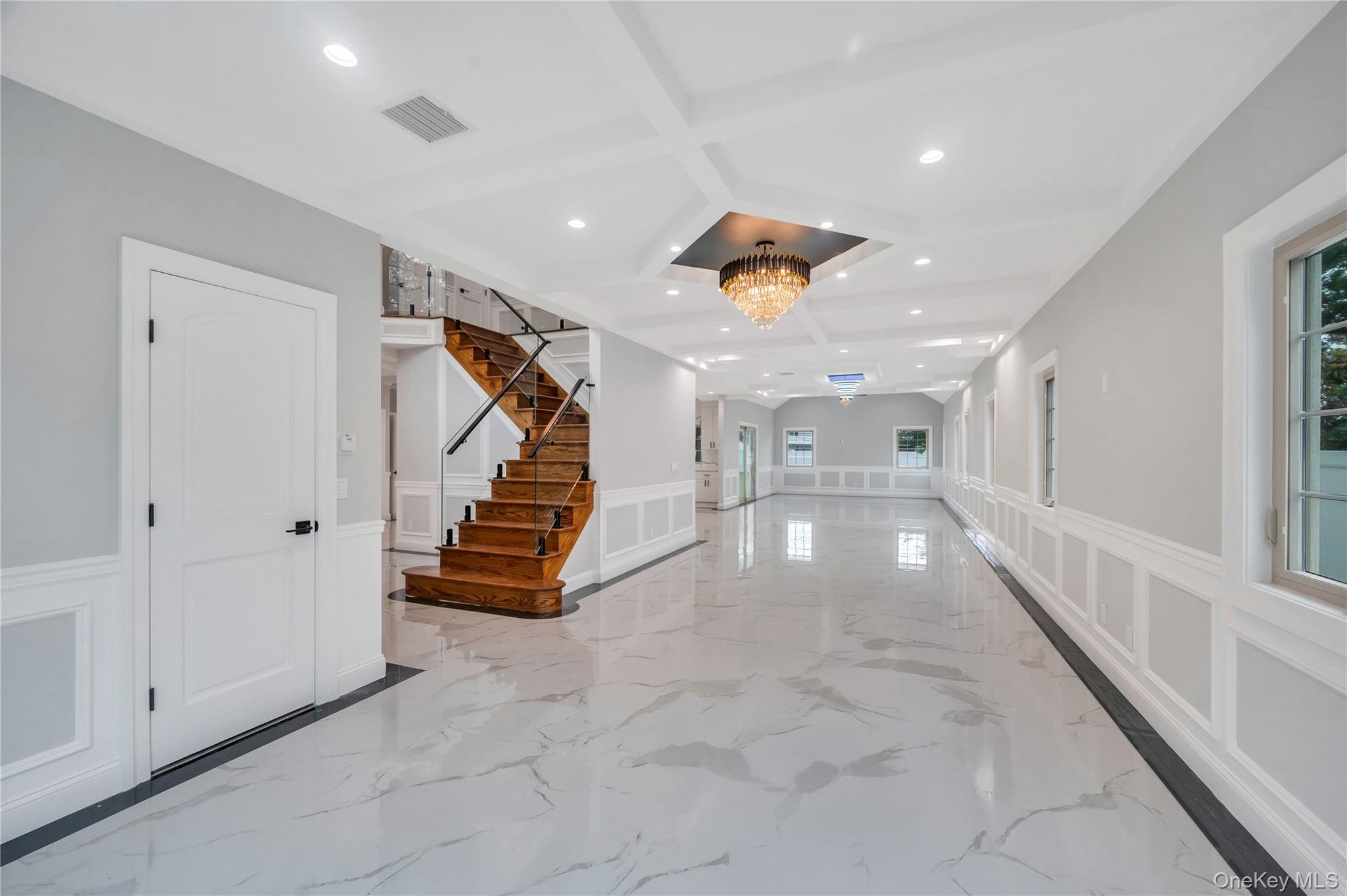 16 Violet Avenue, Hicksville, NY 11801