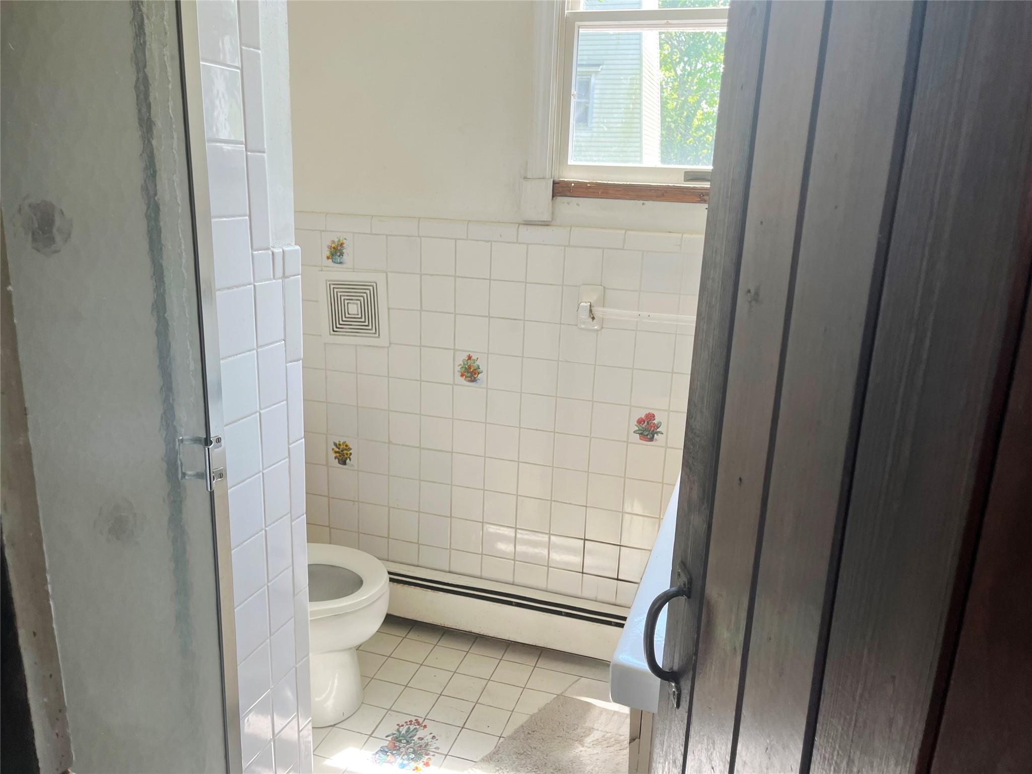 7 Senic Drive, Center Moriches, NY 11934