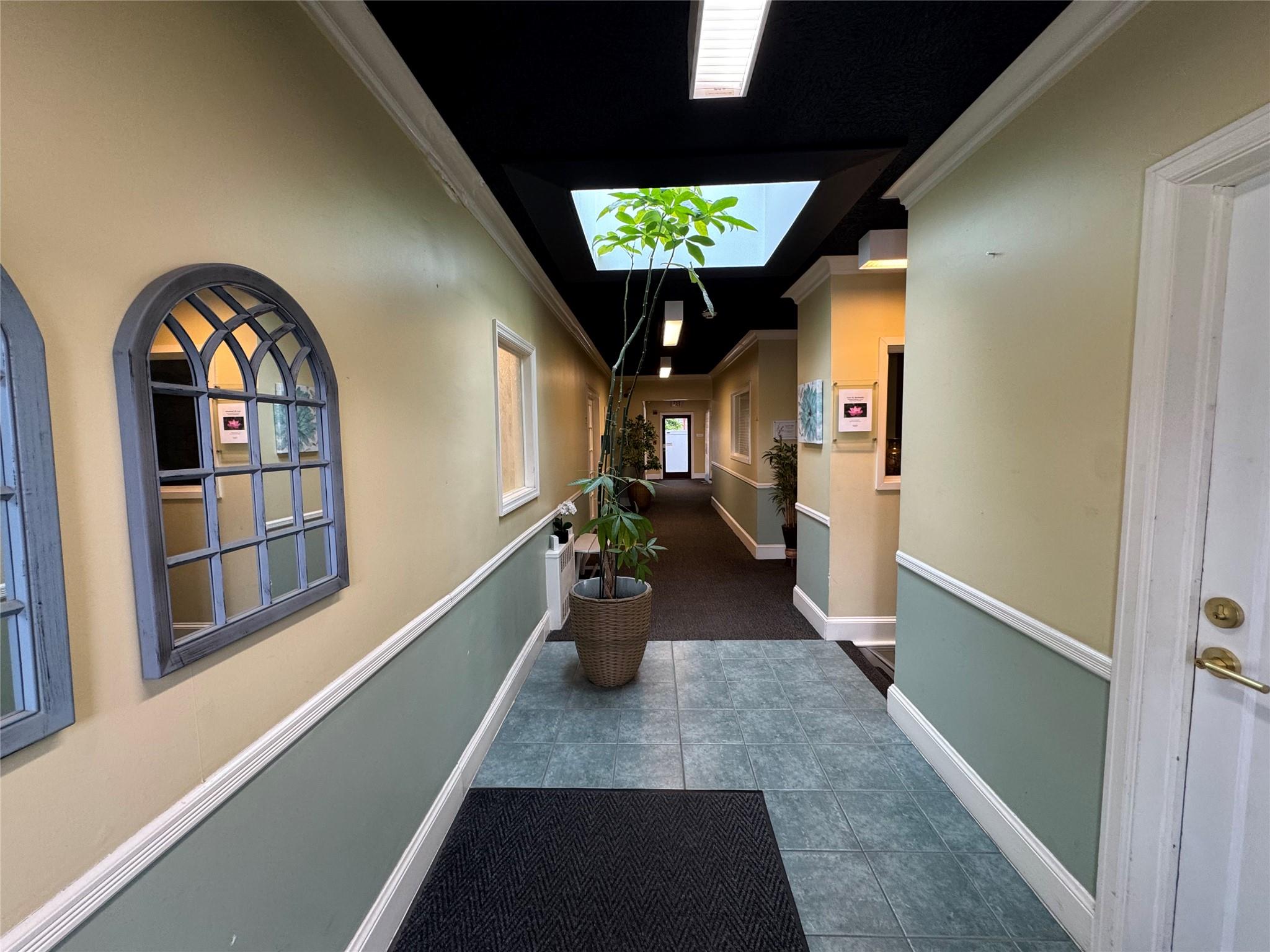 293 Castle Avenue # 1C, Westbury, NY 11590