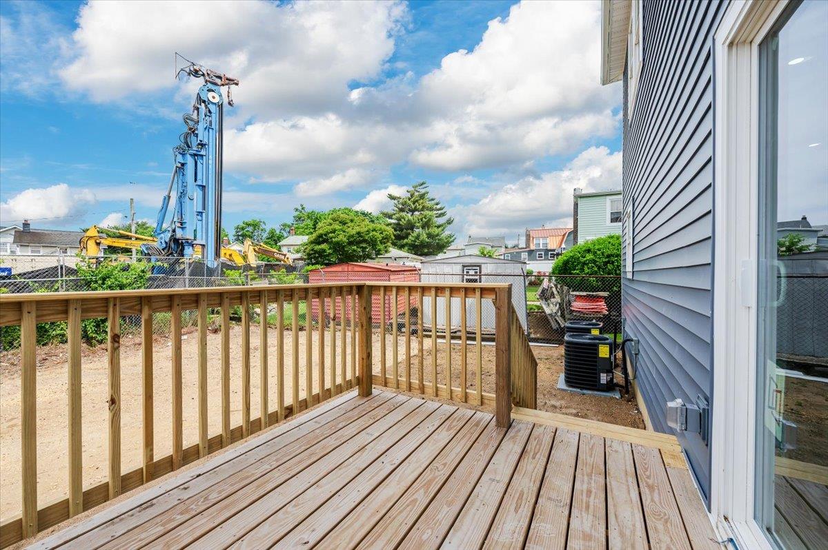 344 Bayview Avenue, Inwood, NY 11096