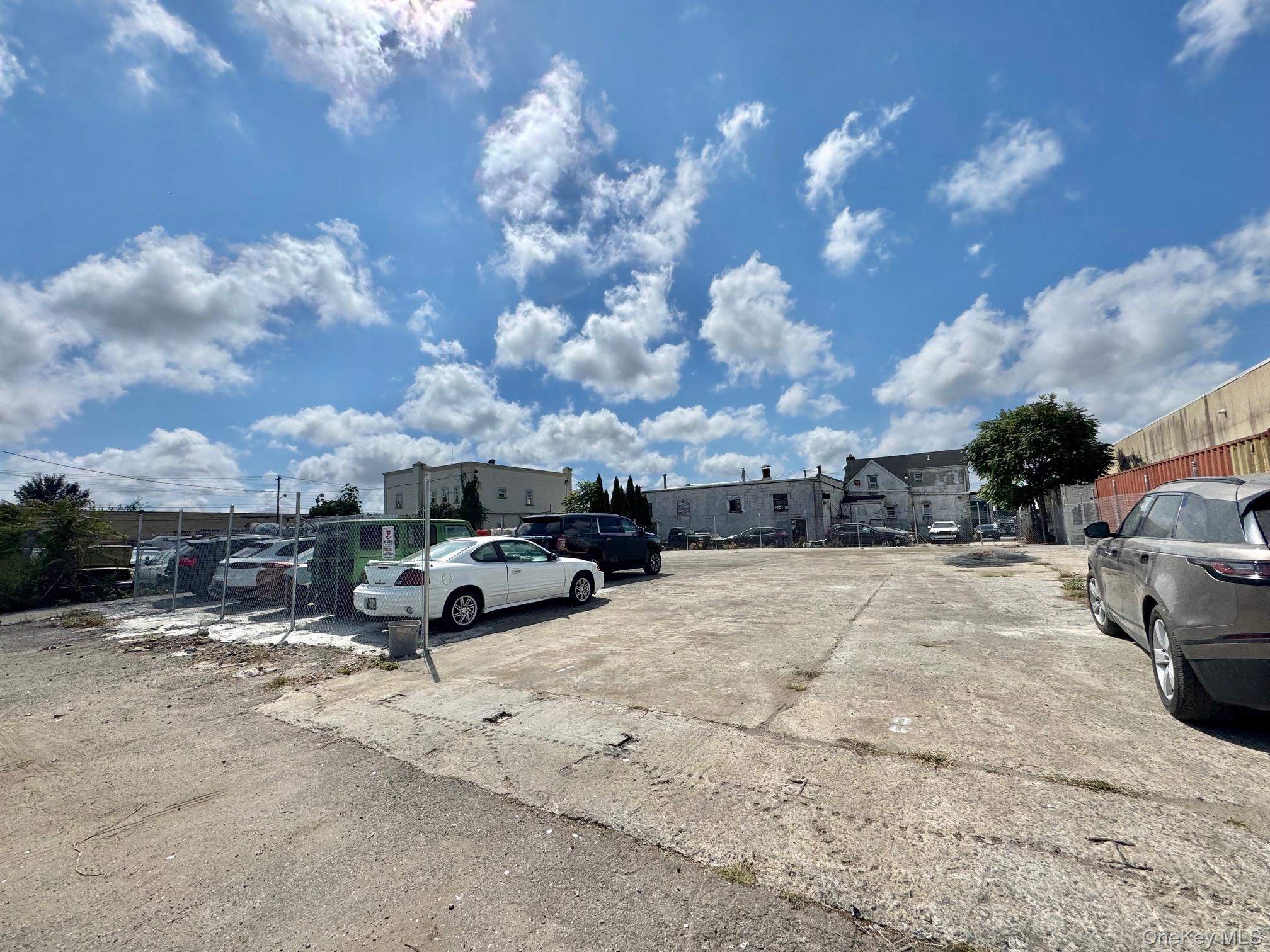 88 Urban Avenue, Westbury, NY 11590