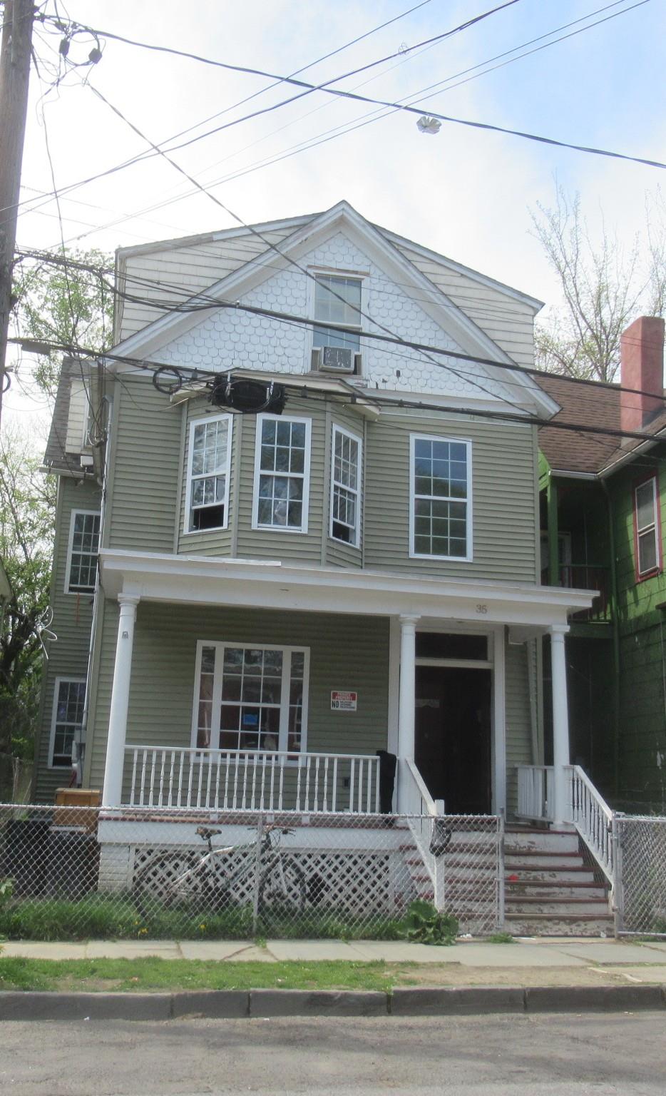 35 Carpenter Avenue, Newburgh, NY 12550