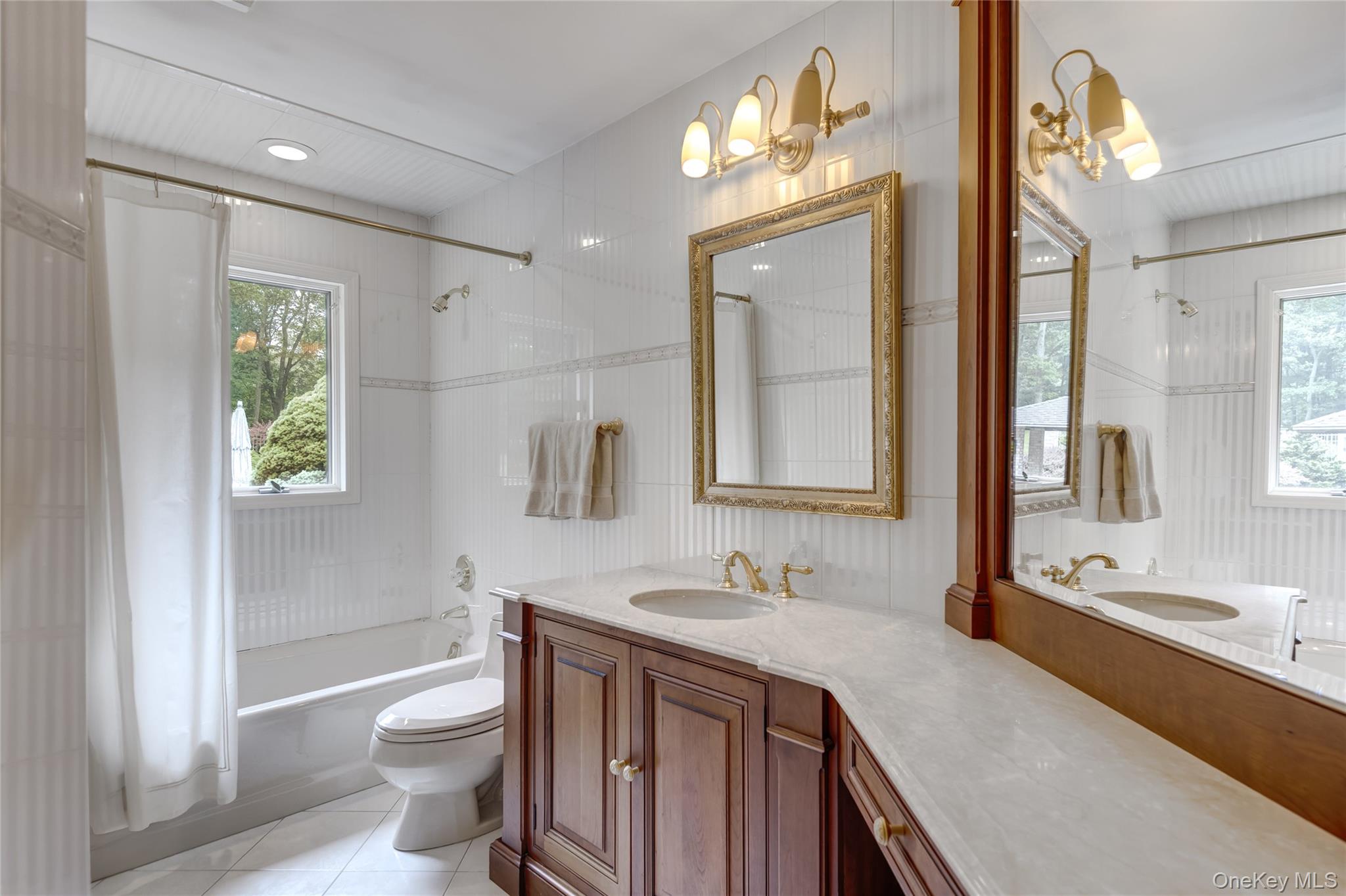 527 Split Rock Road, Syosset, NY 11791