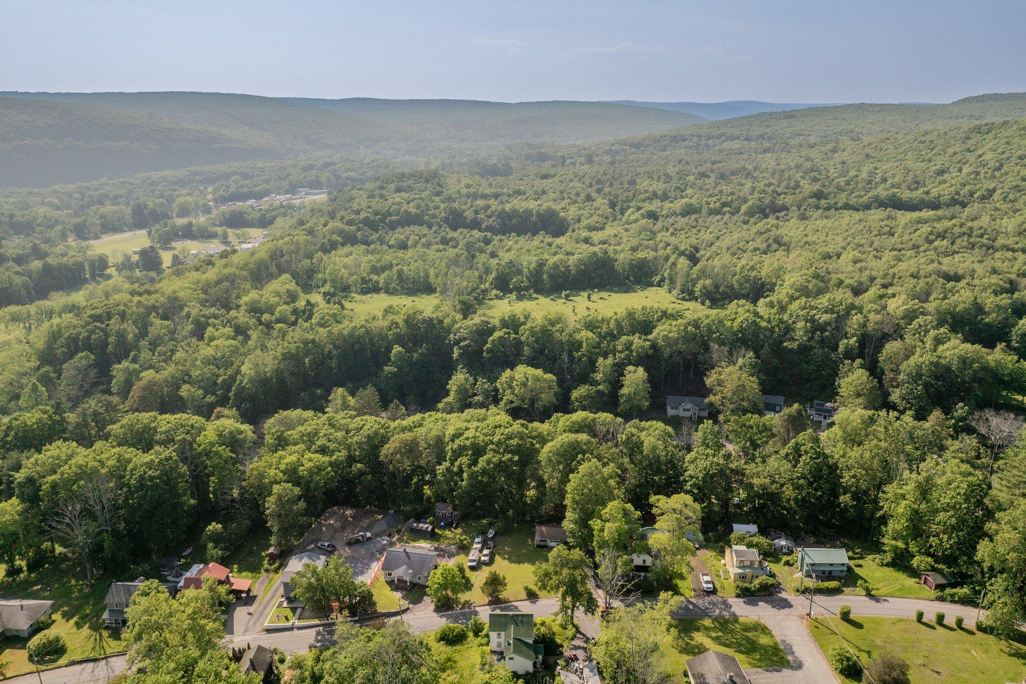 29 Academy Avenue, Sparrowbush, NY 12780