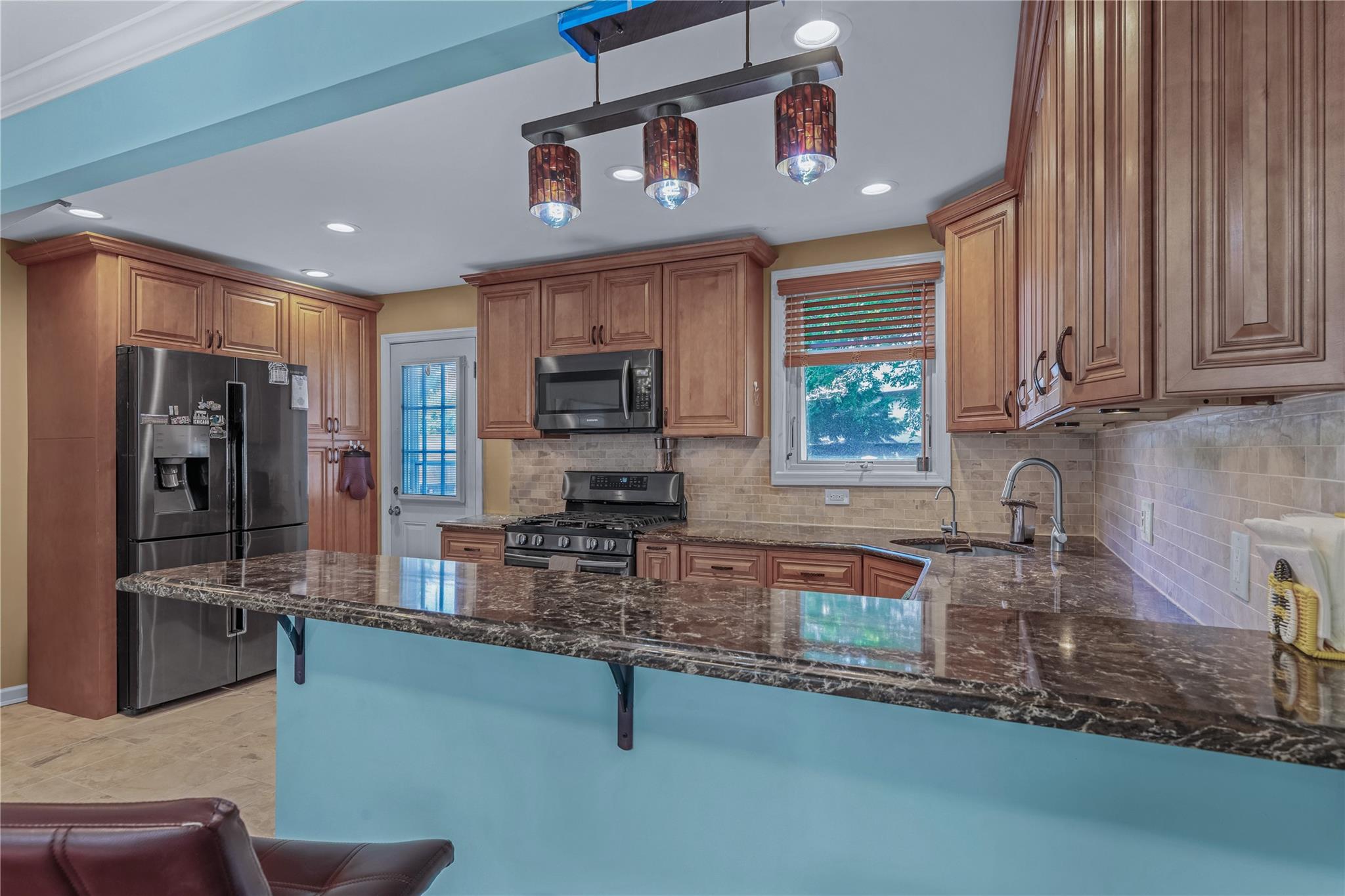 72 Harris Avenue, Hewlett, NY 11557