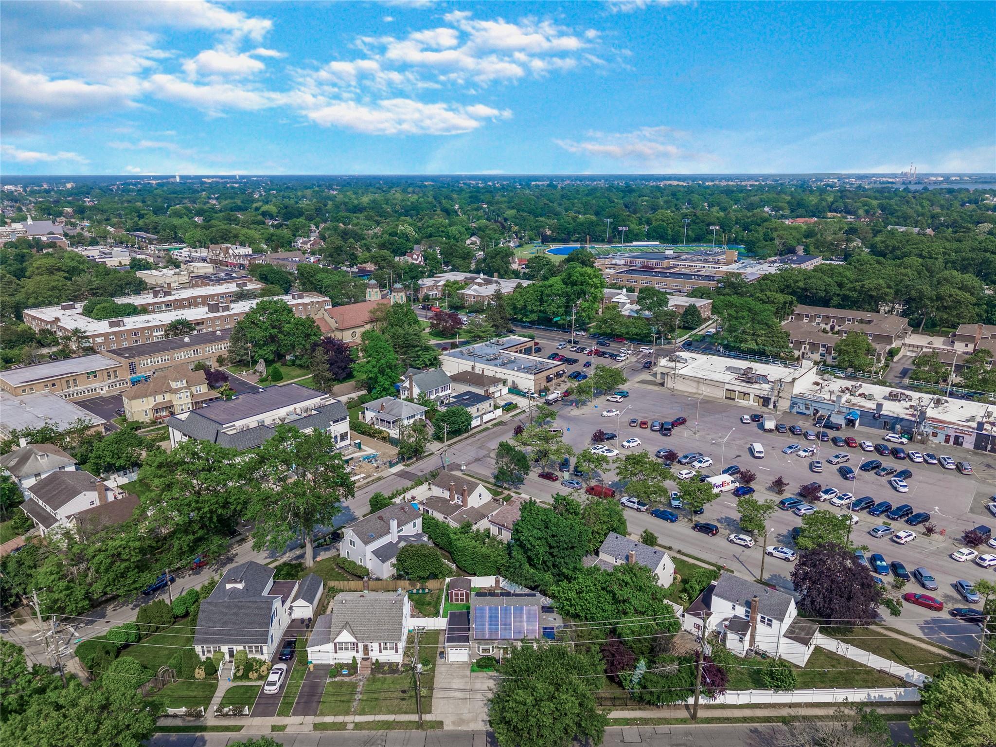 72 Harris Avenue, Hewlett, NY 11557