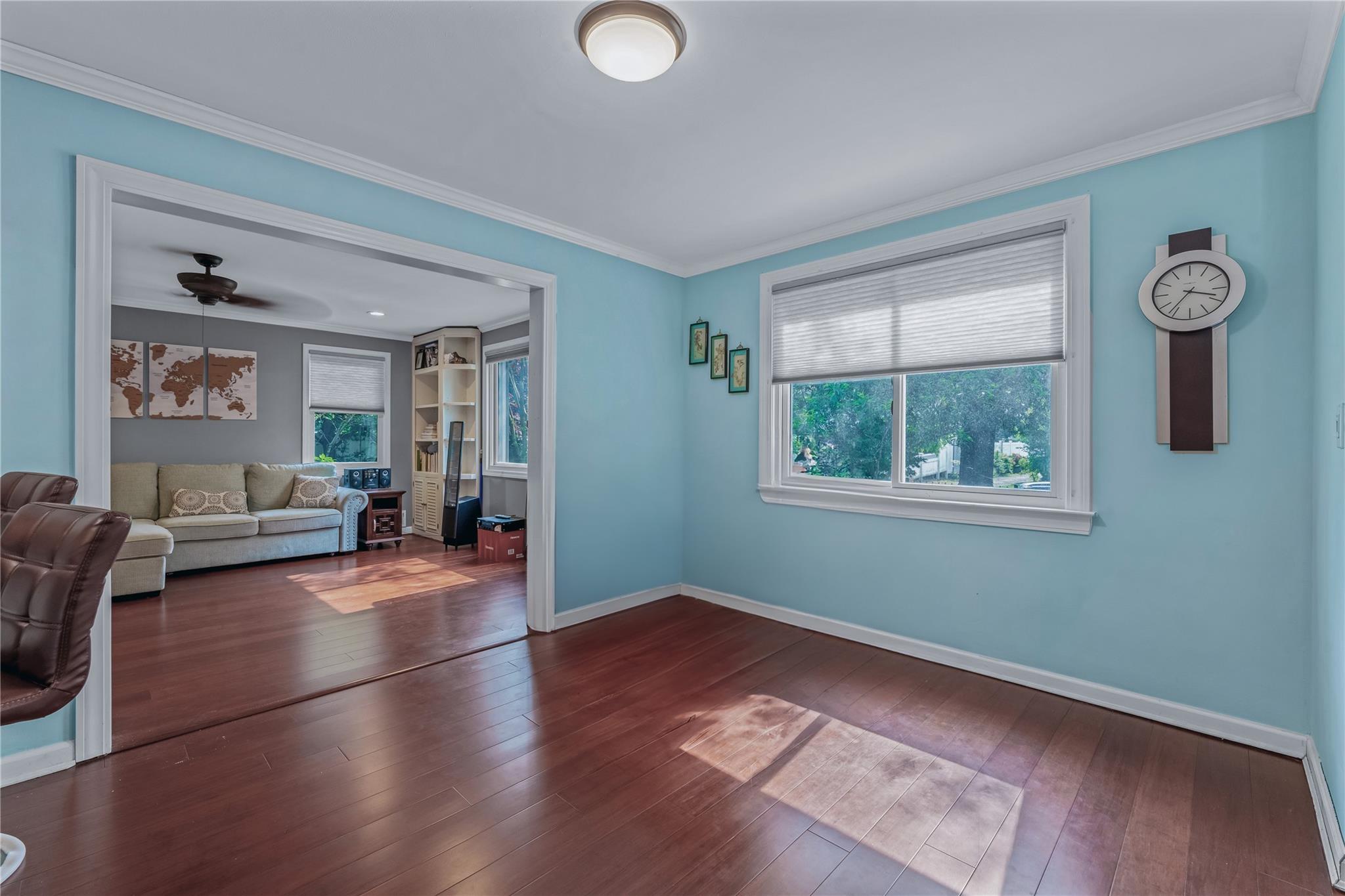 72 Harris Avenue, Hewlett, NY 11557