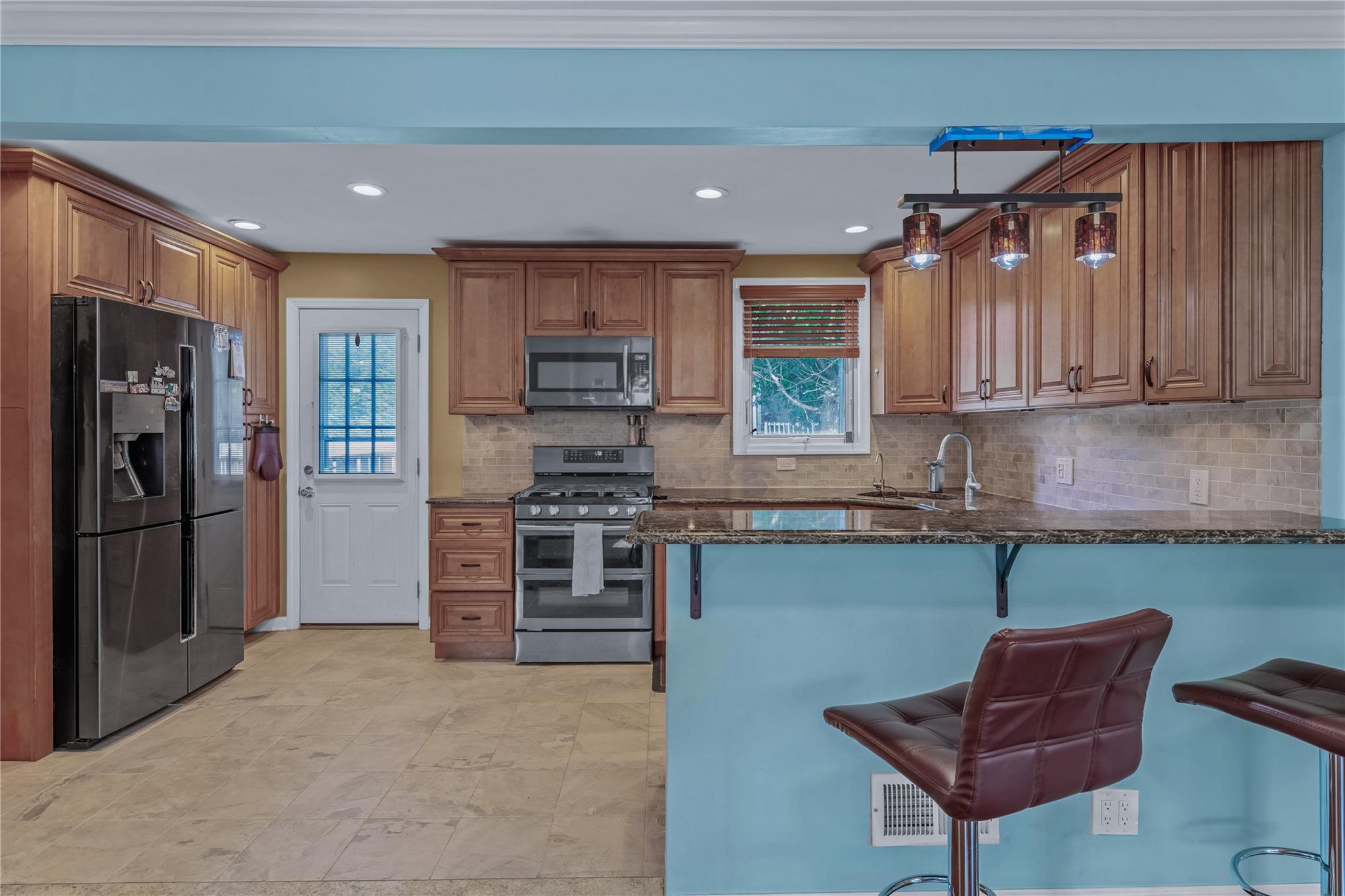 72 Harris Avenue, Hewlett, NY 11557