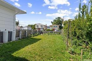 21 Oakley Avenue, Massapequa, NY 11758