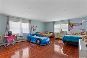21 Oakley Avenue, Massapequa, NY 11758