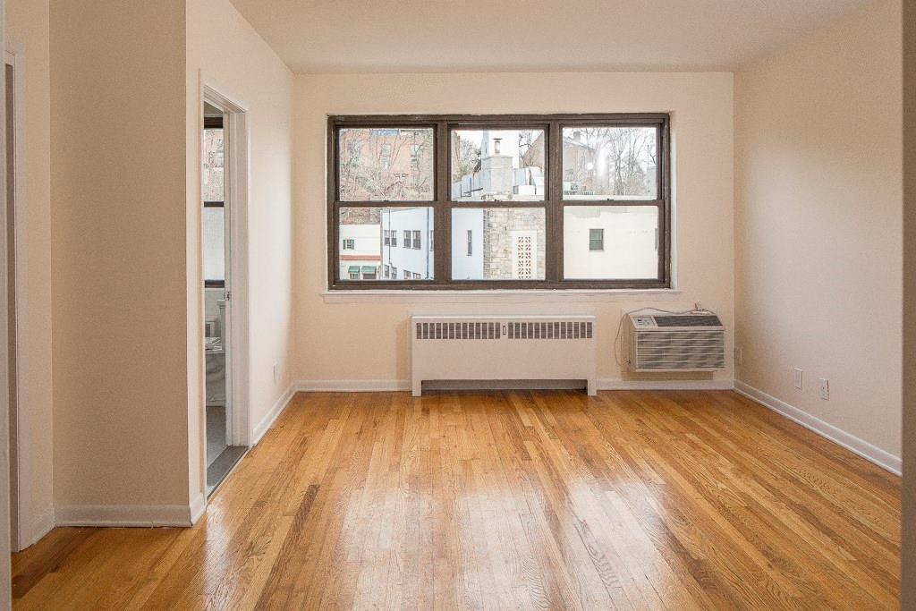 6 Studio Arcade # 4H, Bronxville, NY 10708