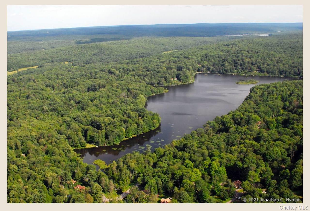 Starlight buildable lot/land Road, White Lake, NY