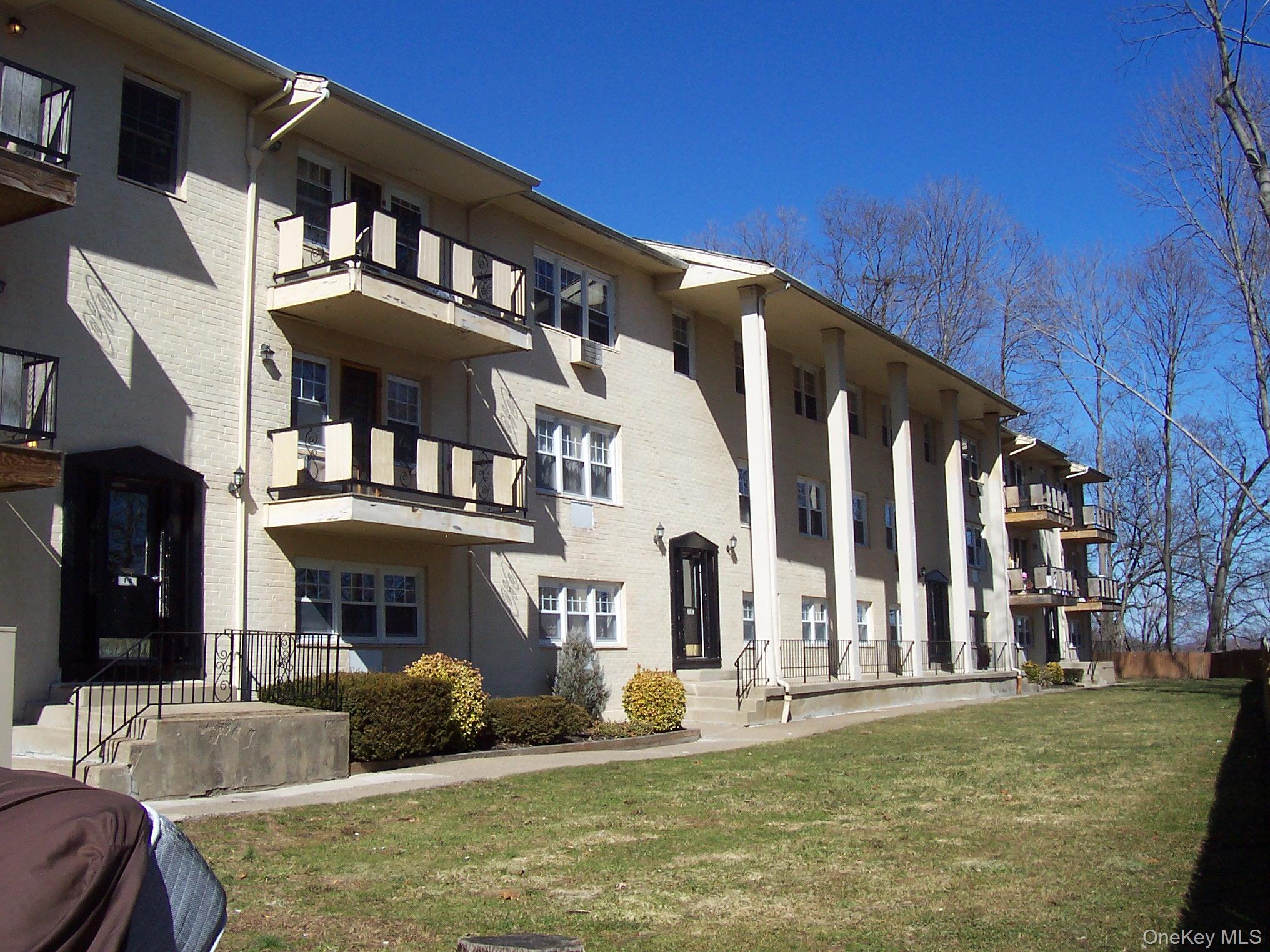 21 Pavilion # Unit 6, Suffern, NY 10901