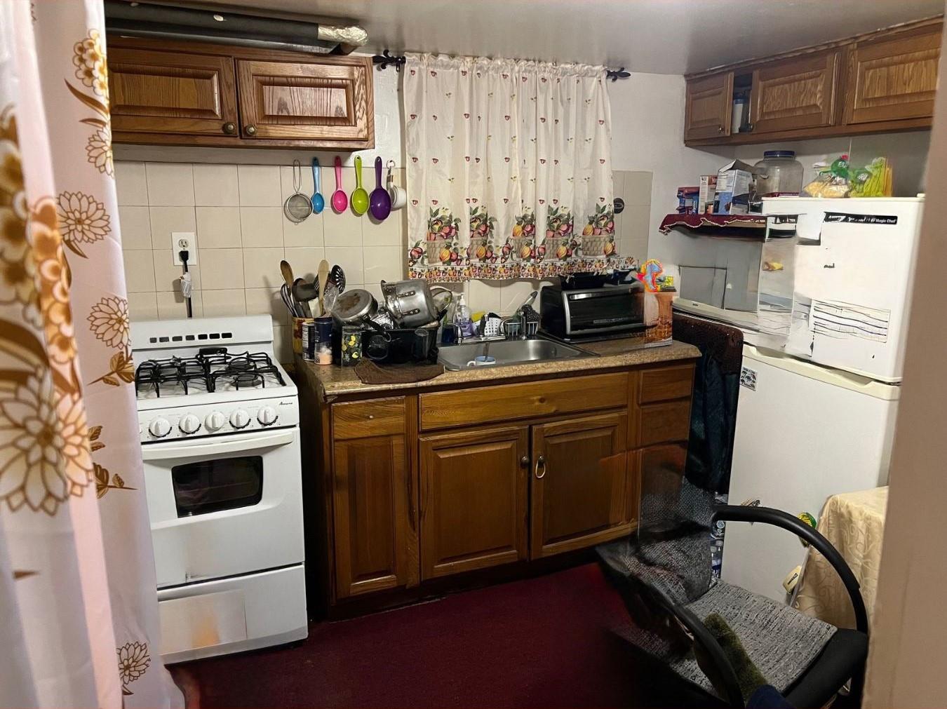 14 Matthews Place, Brooklyn, NY 11236