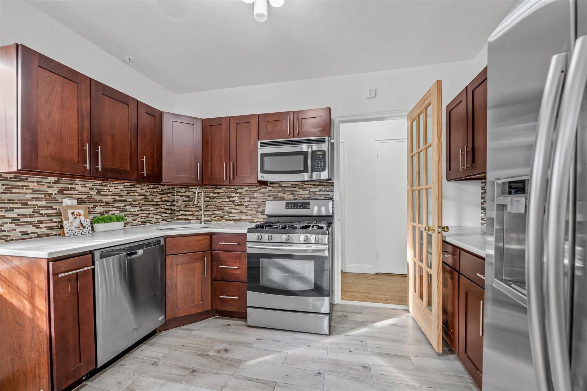 83-33 Austin Street # 2C, Kew Gardens, NY 11415