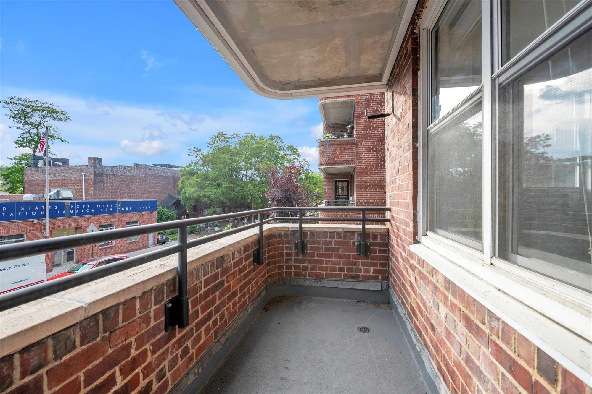 83-33 Austin Street # 2C, Kew Gardens, NY 11415