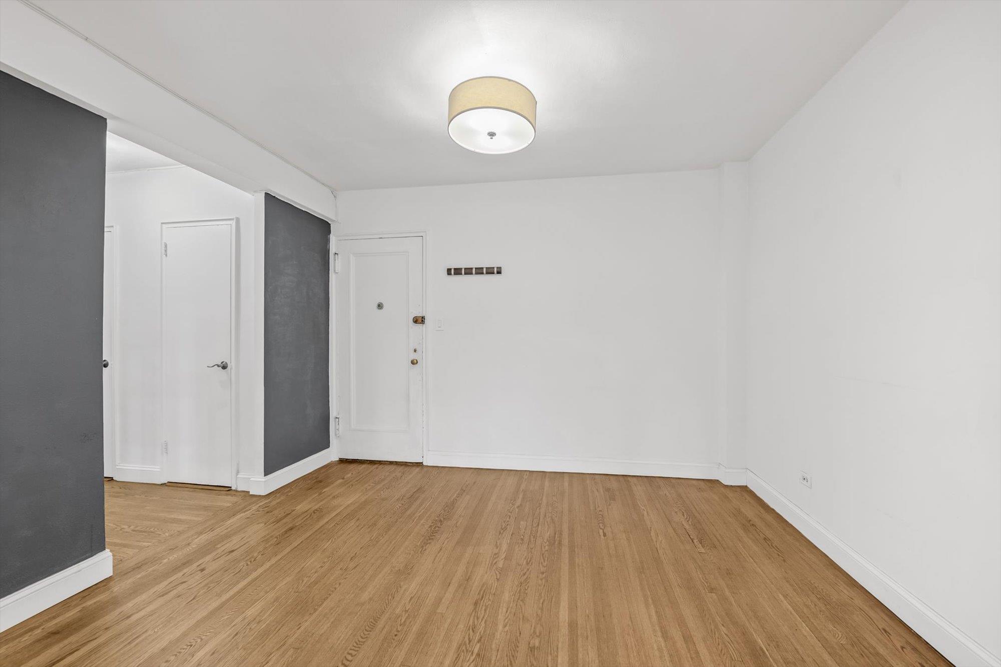 83-33 Austin Street # 2C, Kew Gardens, NY 11415