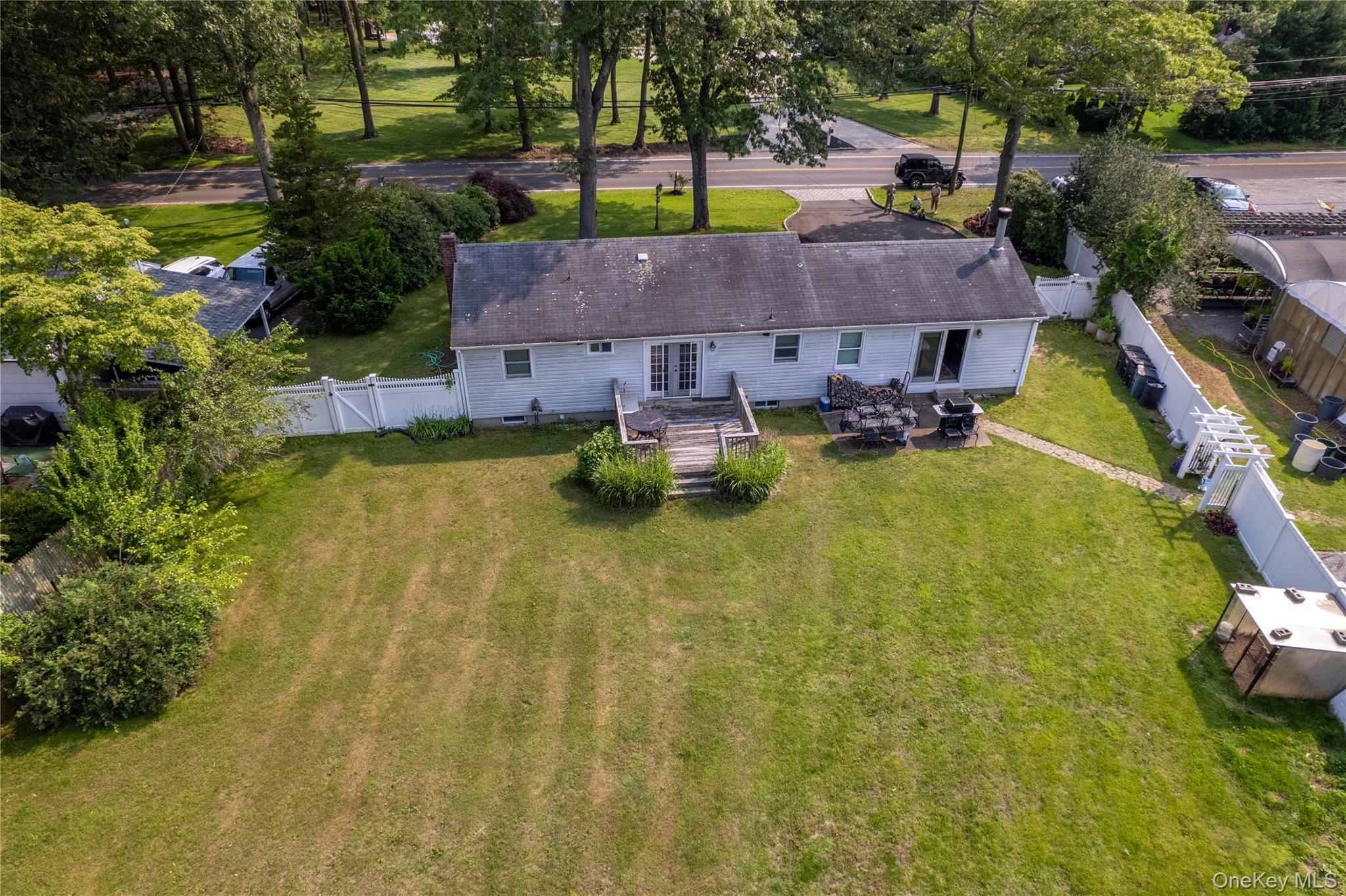 805 Canal Road, Mount Sinai, NY 11766