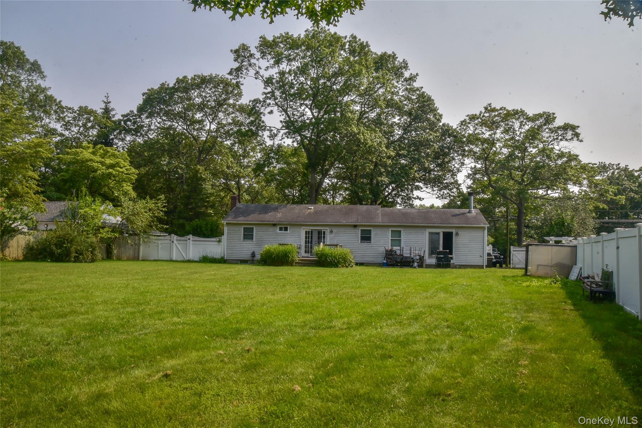 805 Canal Road, Mount Sinai, NY 11766