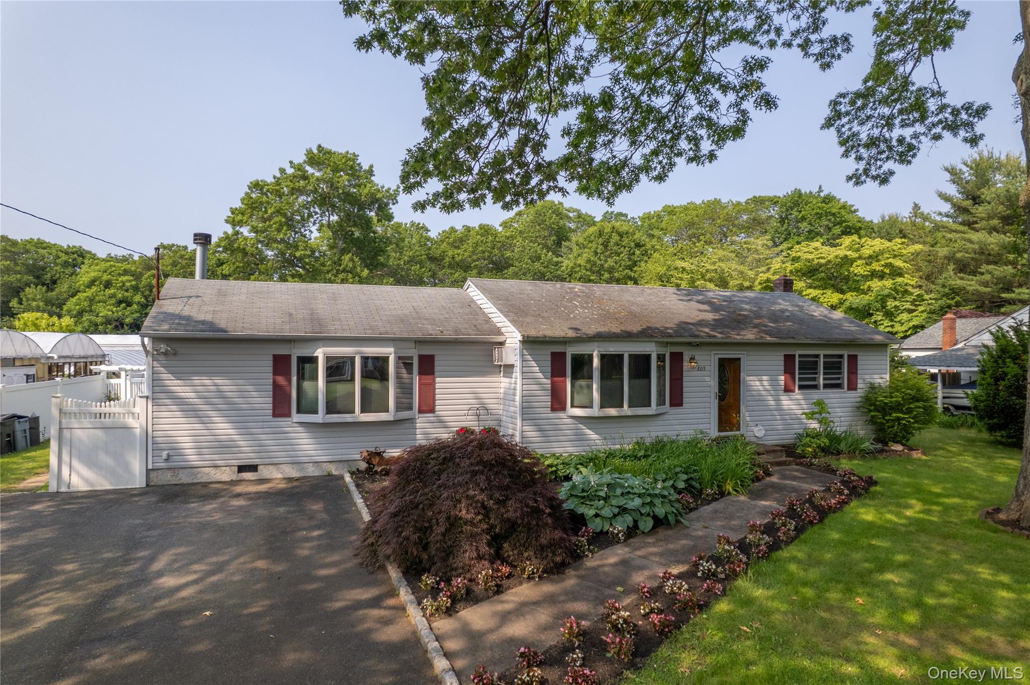 805 Canal Road, Mount Sinai, NY 11766