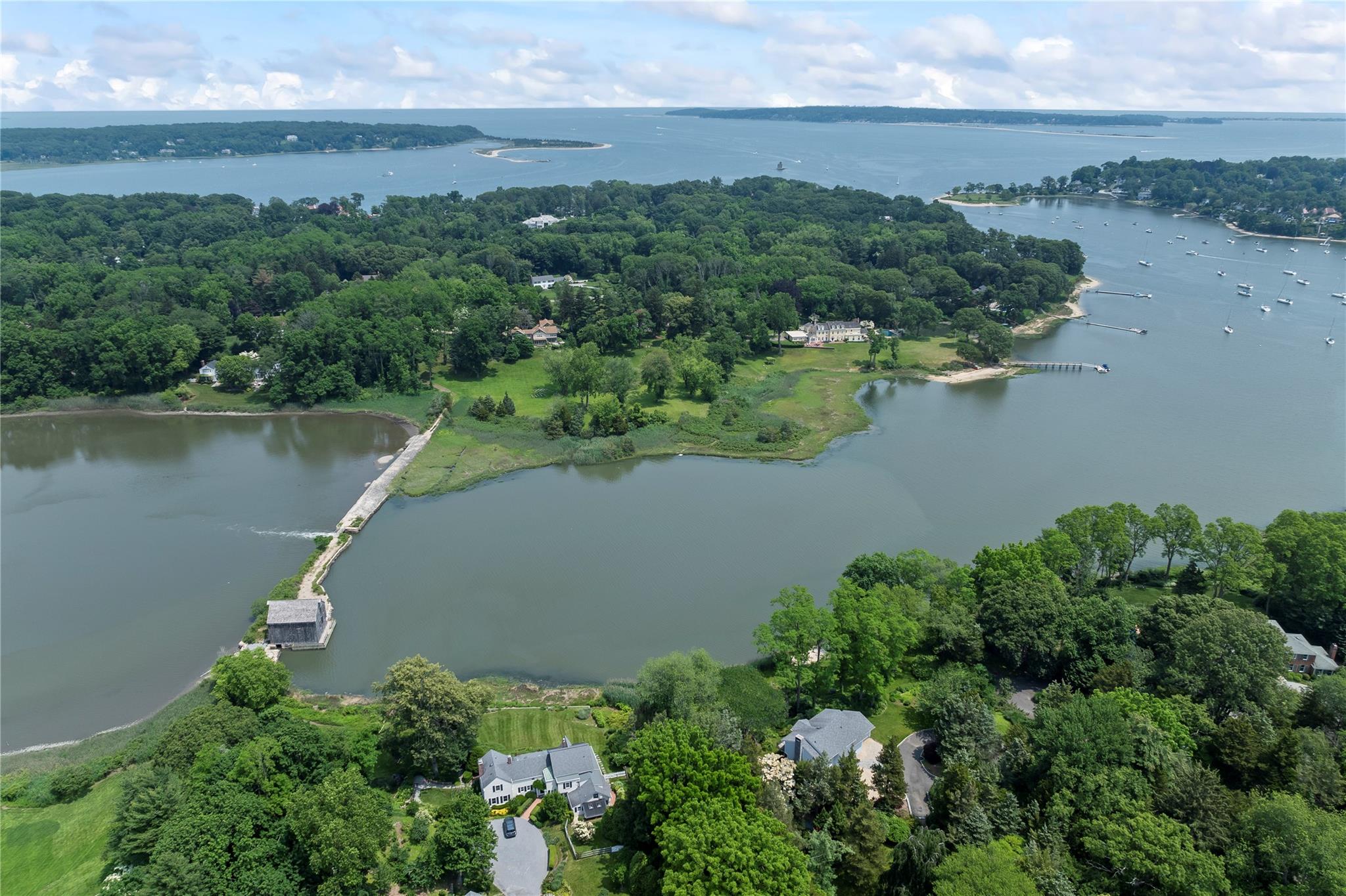 8 Pippin Lane, Lloyd Harbor, NY 11743