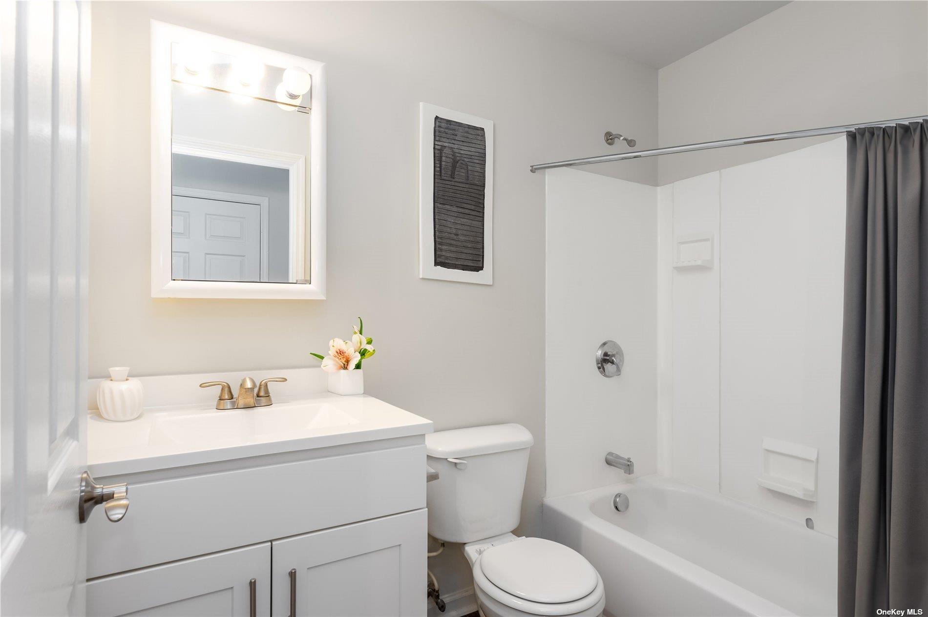 East Moriches, NY 11940