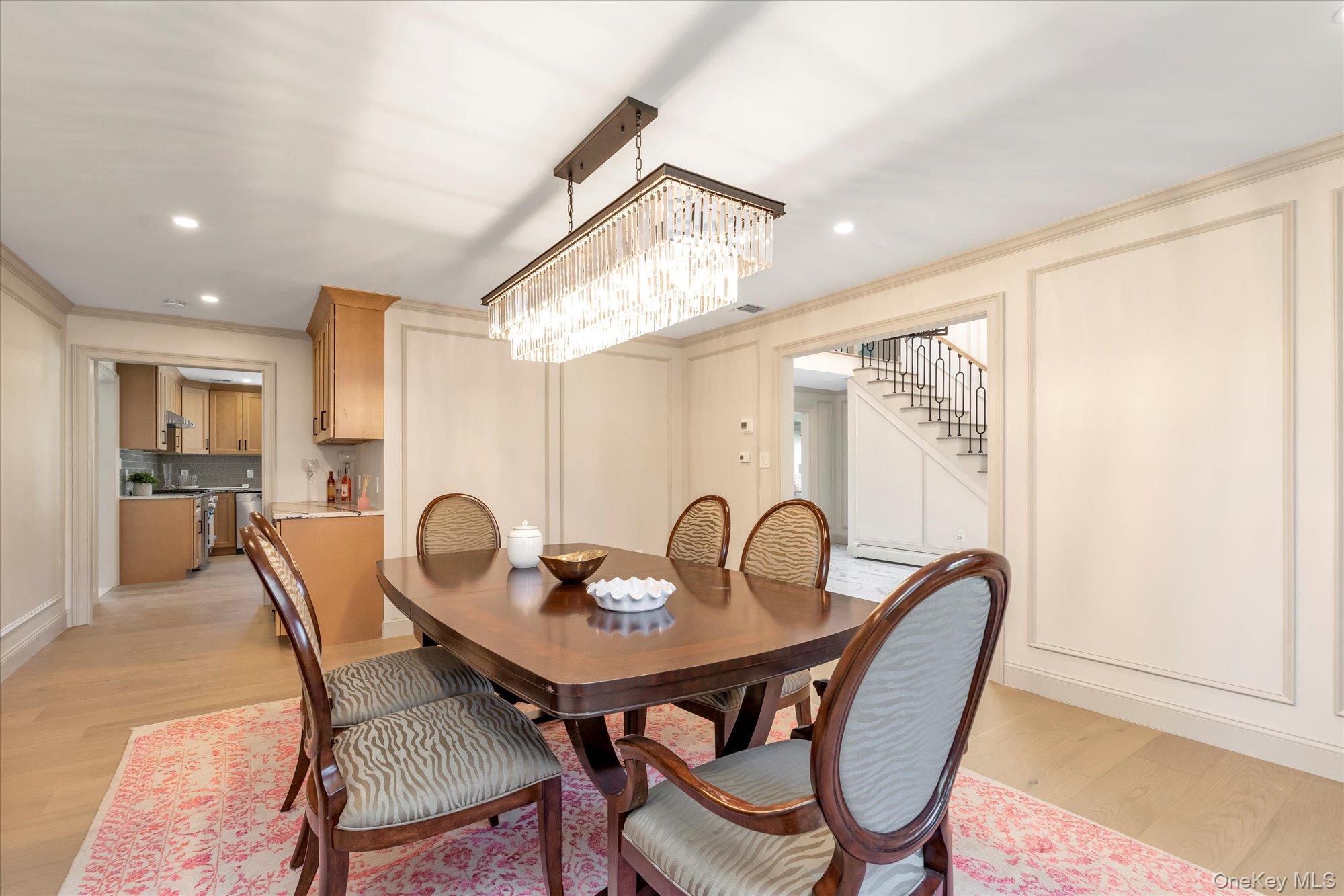 6 Victor Lane, Woodbury, NY 11797