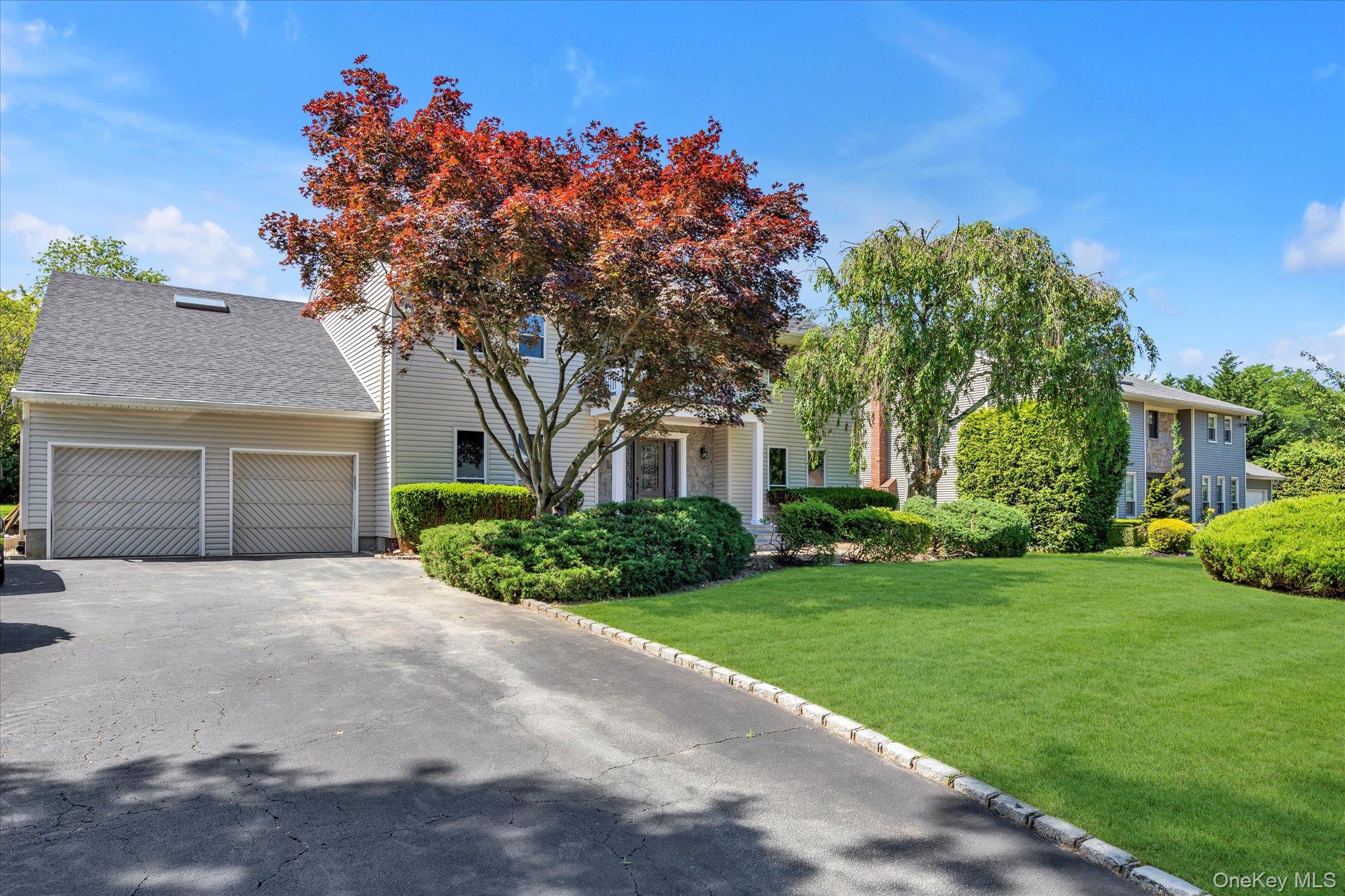 6 Victor Lane, Woodbury, NY 11797