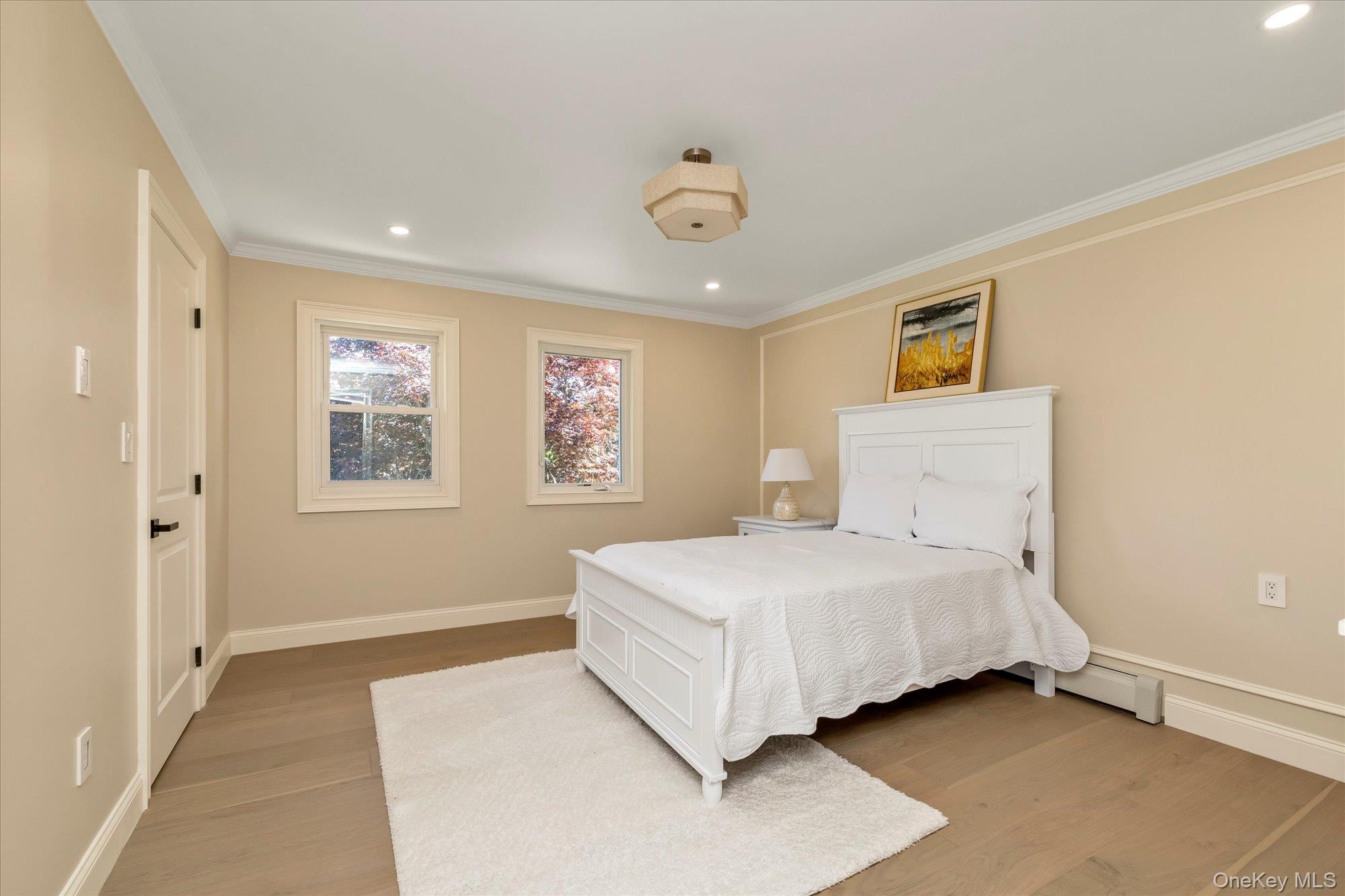 6 Victor Lane, Woodbury, NY 11797