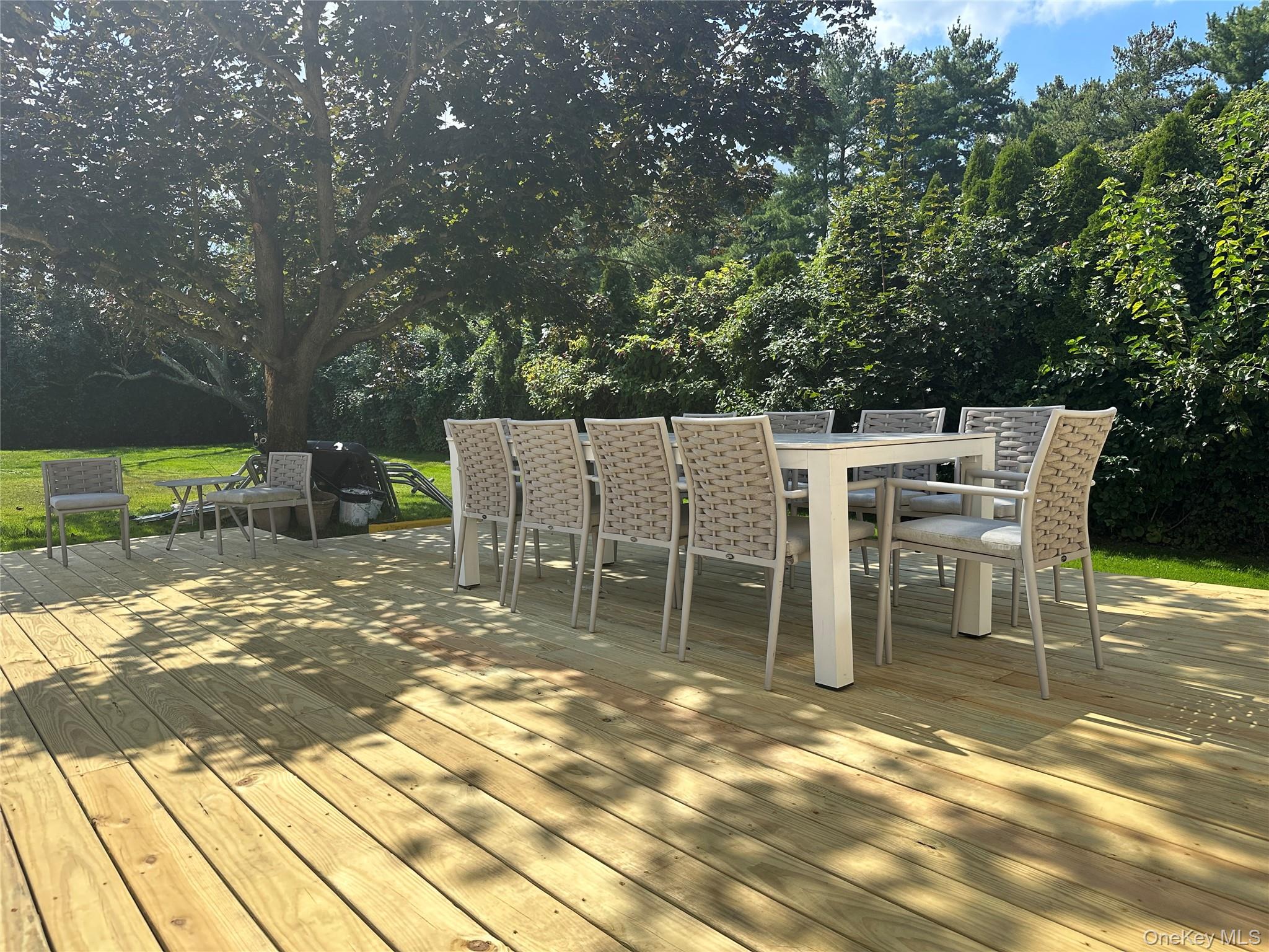 6 Victor Lane, Woodbury, NY 11797