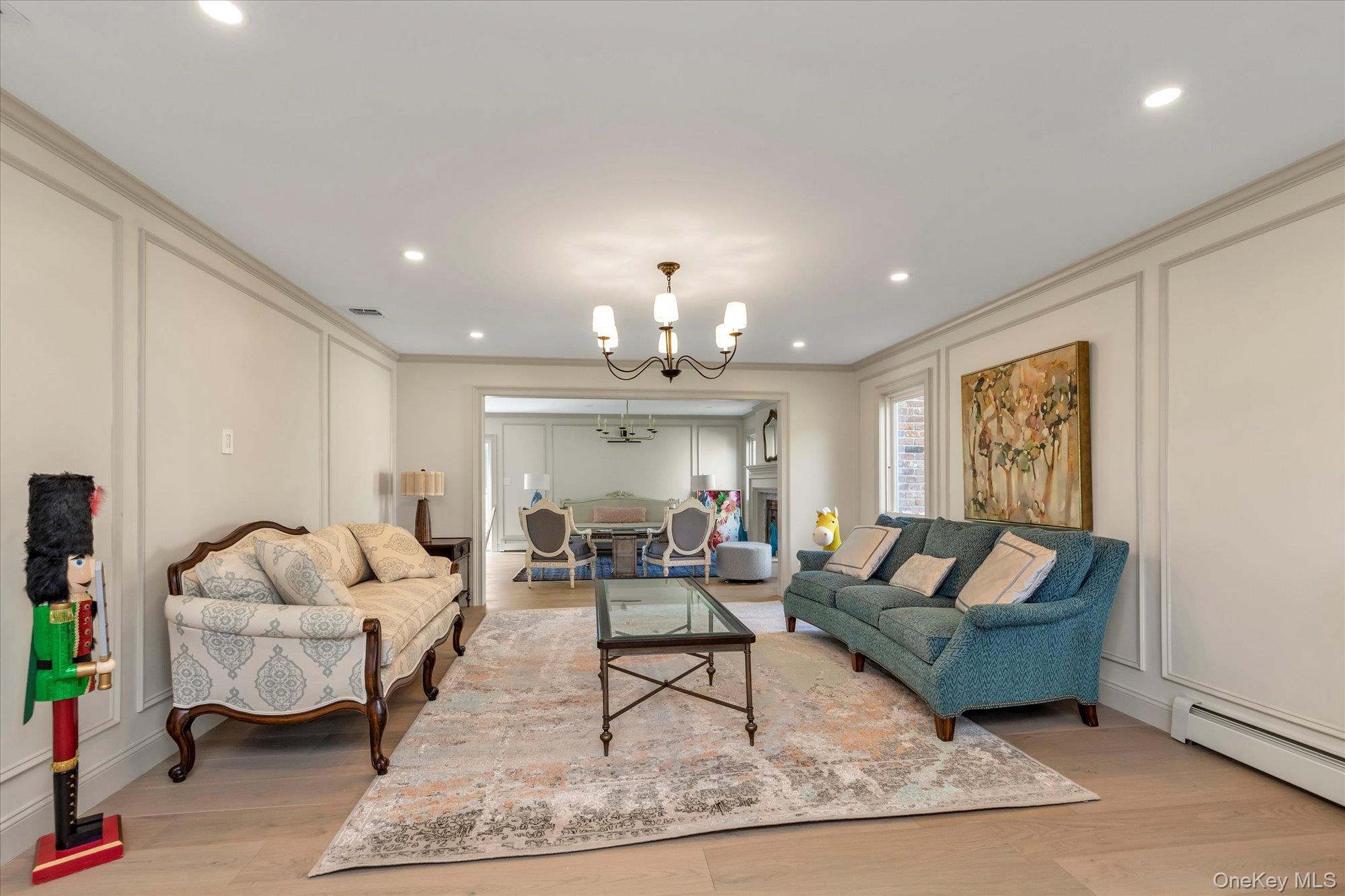 6 Victor Lane, Woodbury, NY 11797