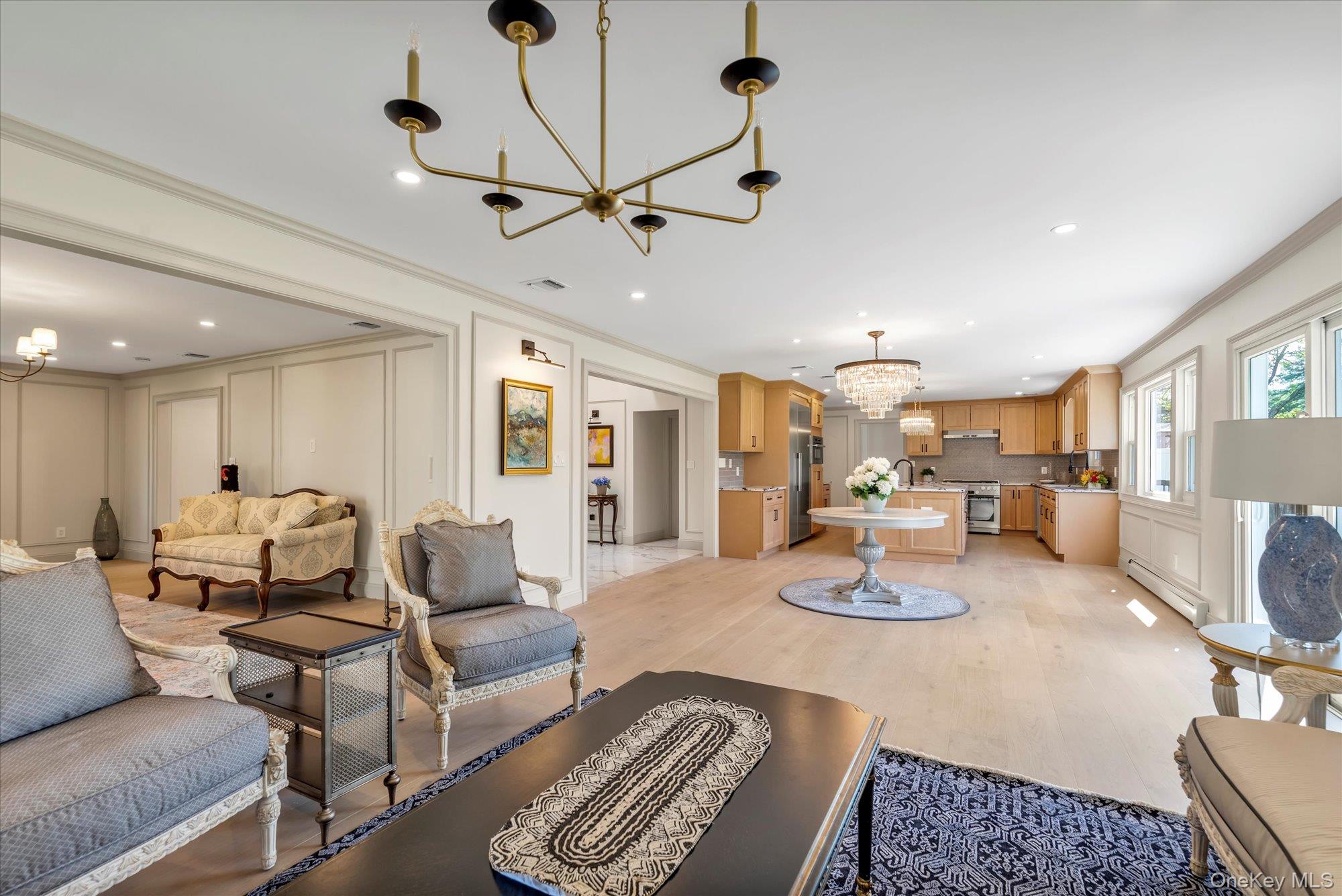 6 Victor Lane, Woodbury, NY 11797