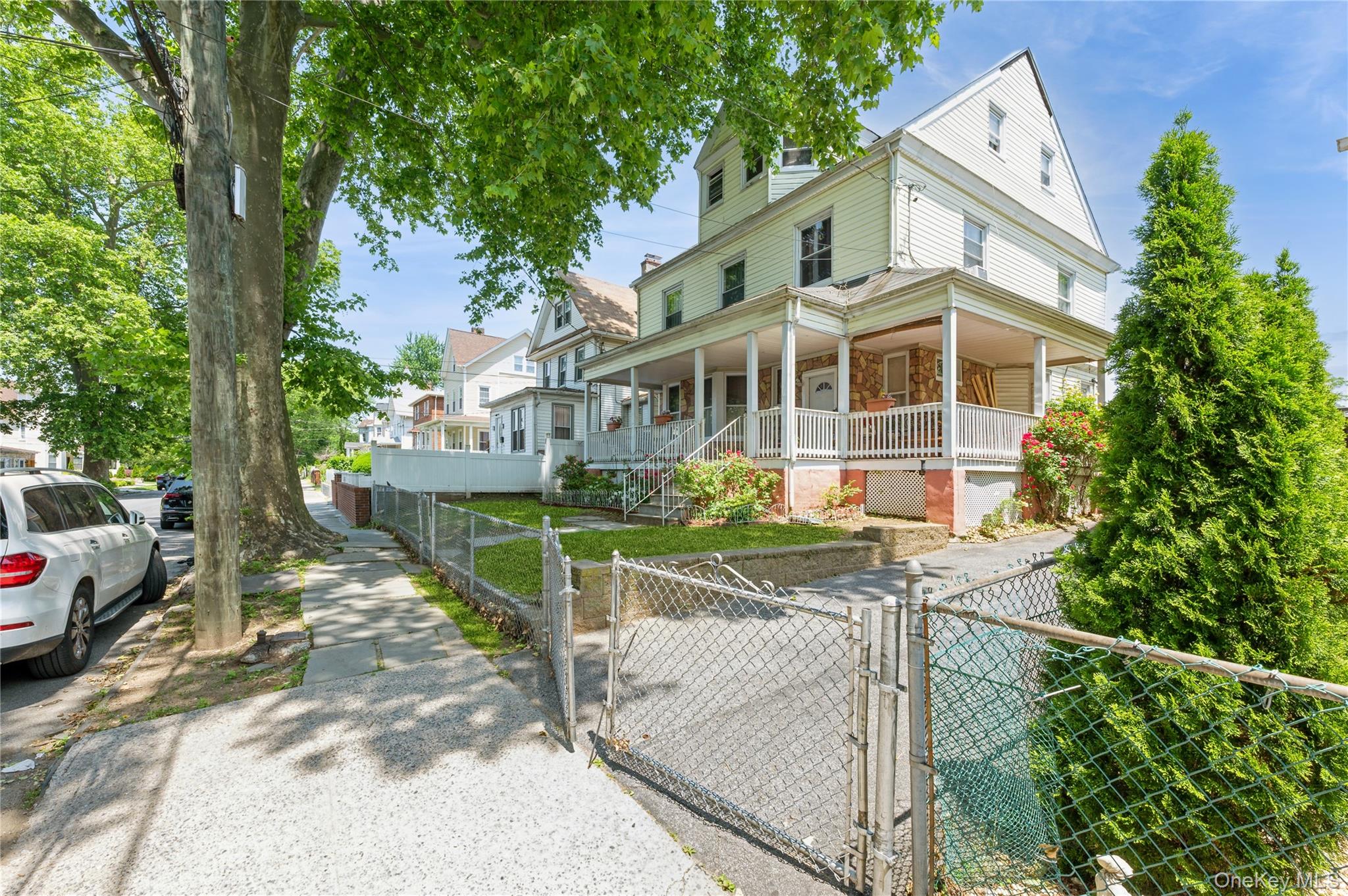 149 S 10th Avenue, Mount Vernon, NY 10550