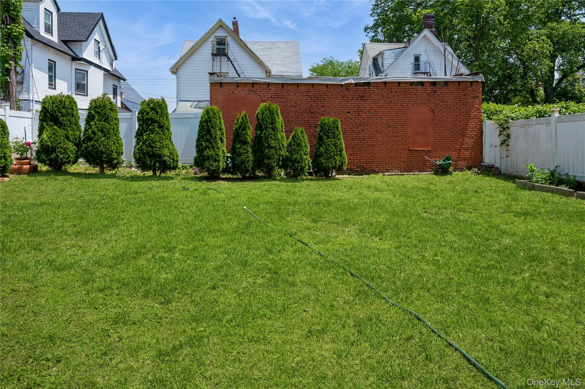 149 S 10th Avenue, Mount Vernon, NY 10550