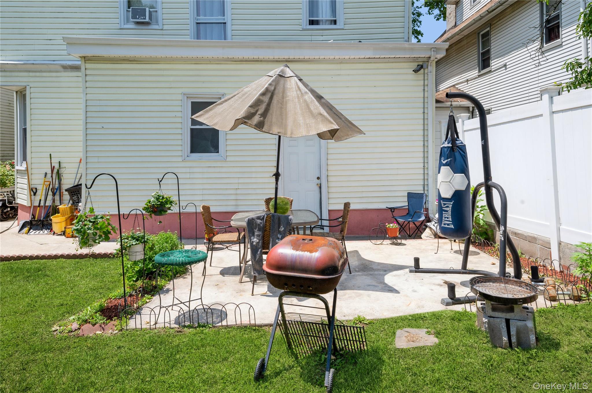 149 S 10th Avenue, Mount Vernon, NY 10550